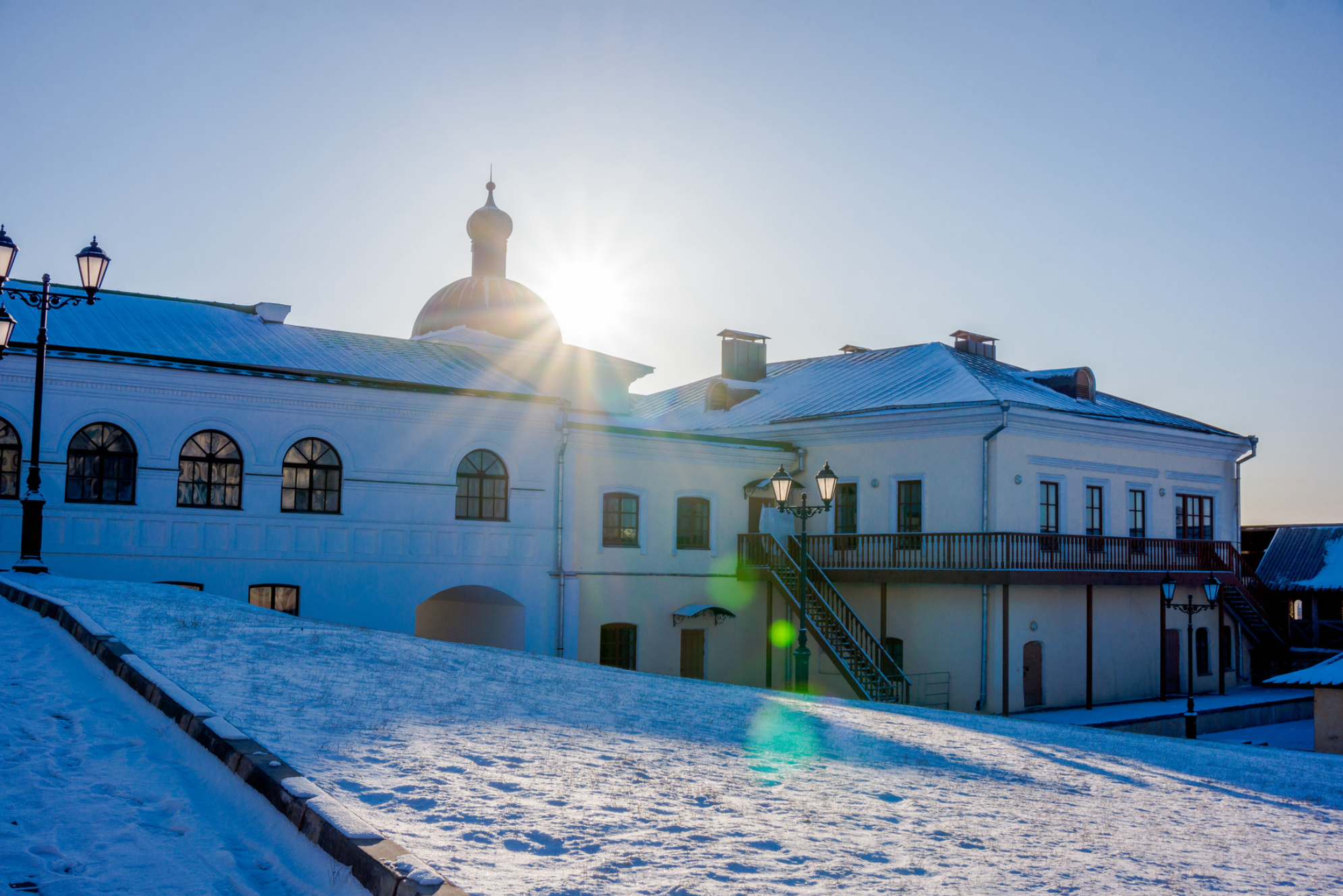 Казанский кремль в зимний солнечный день. Источник: Shutterstock