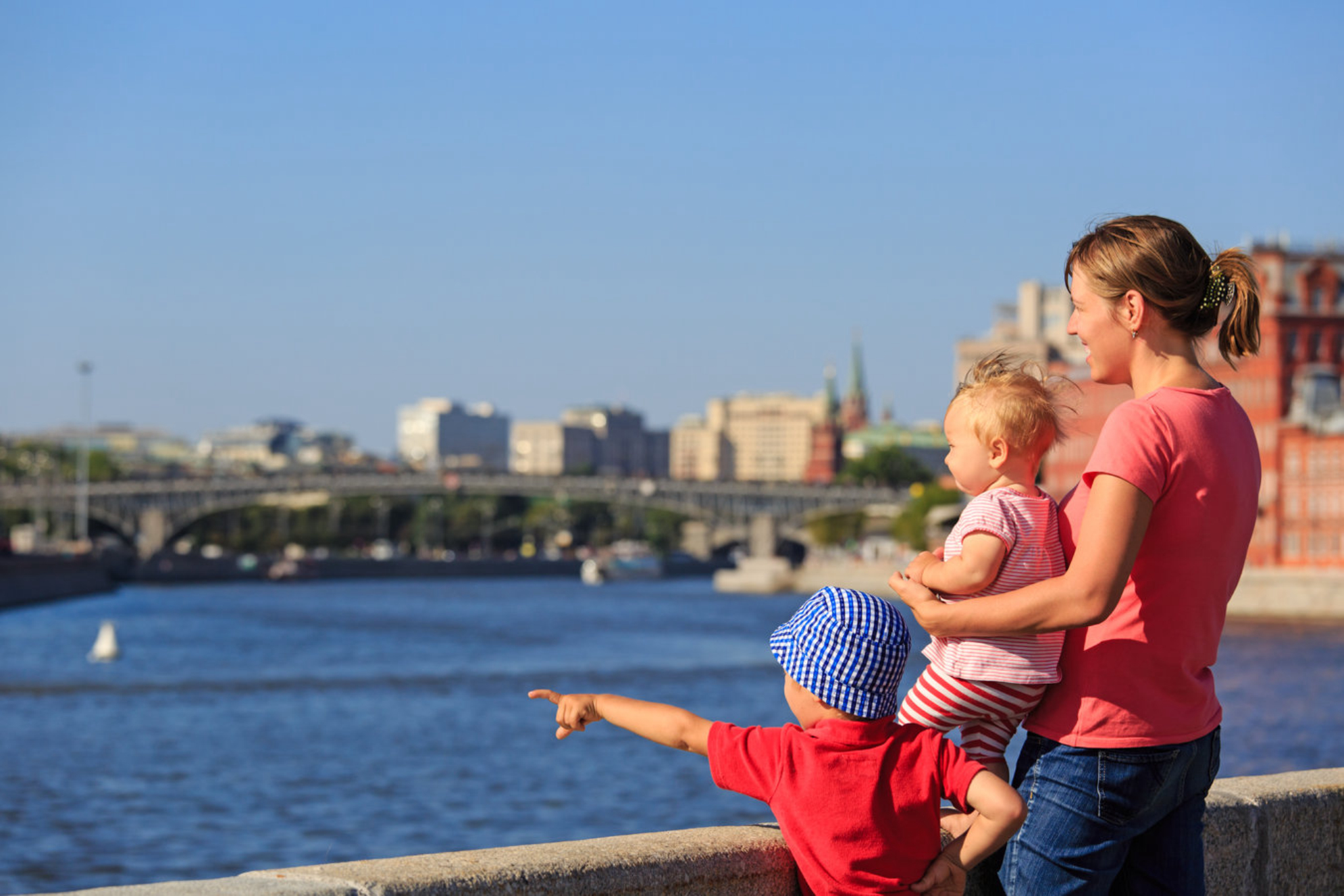 В Москву с детьми. Источник фото: Shutterstock