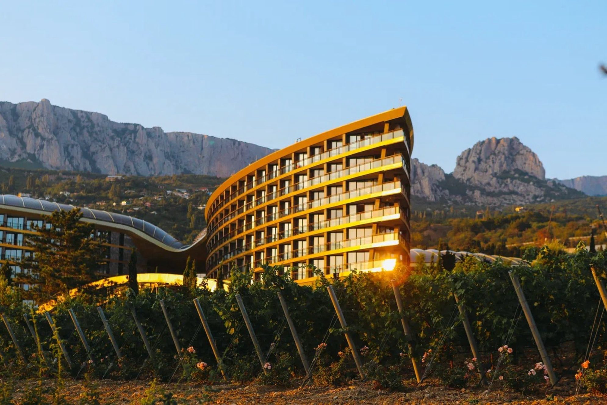 Россия - источник вдохновения и место для новых открытий осенью…Источник фото: disk.yandex.ru. Автор фото: ГУП «Крымский туристский центр»