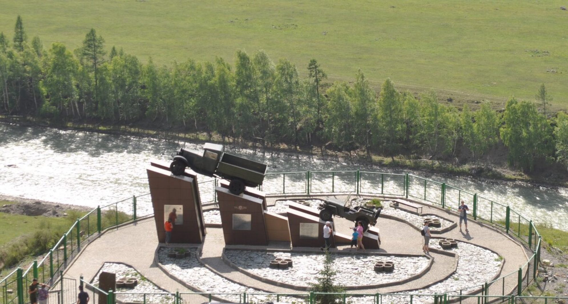 Памятник Кольке Снегиреву. Автор фото: Ирина Жарикова