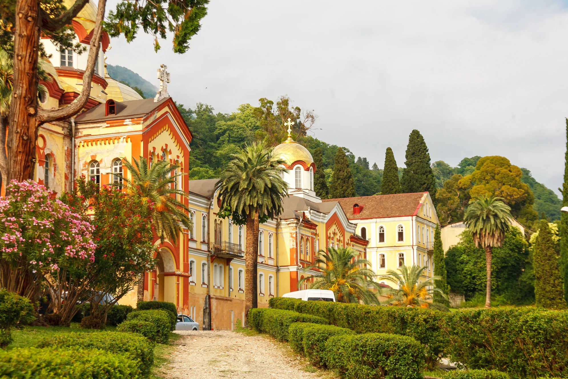 Новоафонский монастырь - одна из главных святынь Абхазии. Источник: Shutterstock