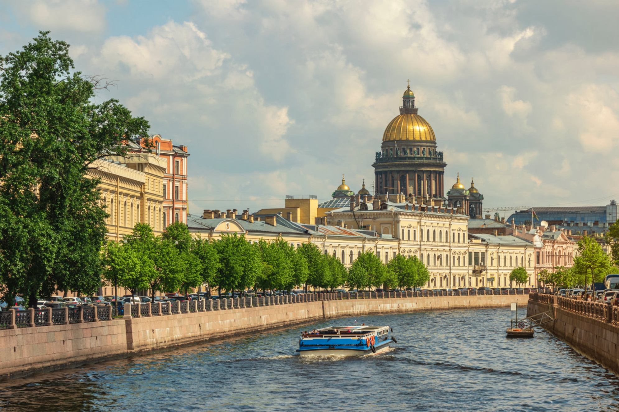 Водное путешествие по Петербургу: увидеть город за час с нового ракурса