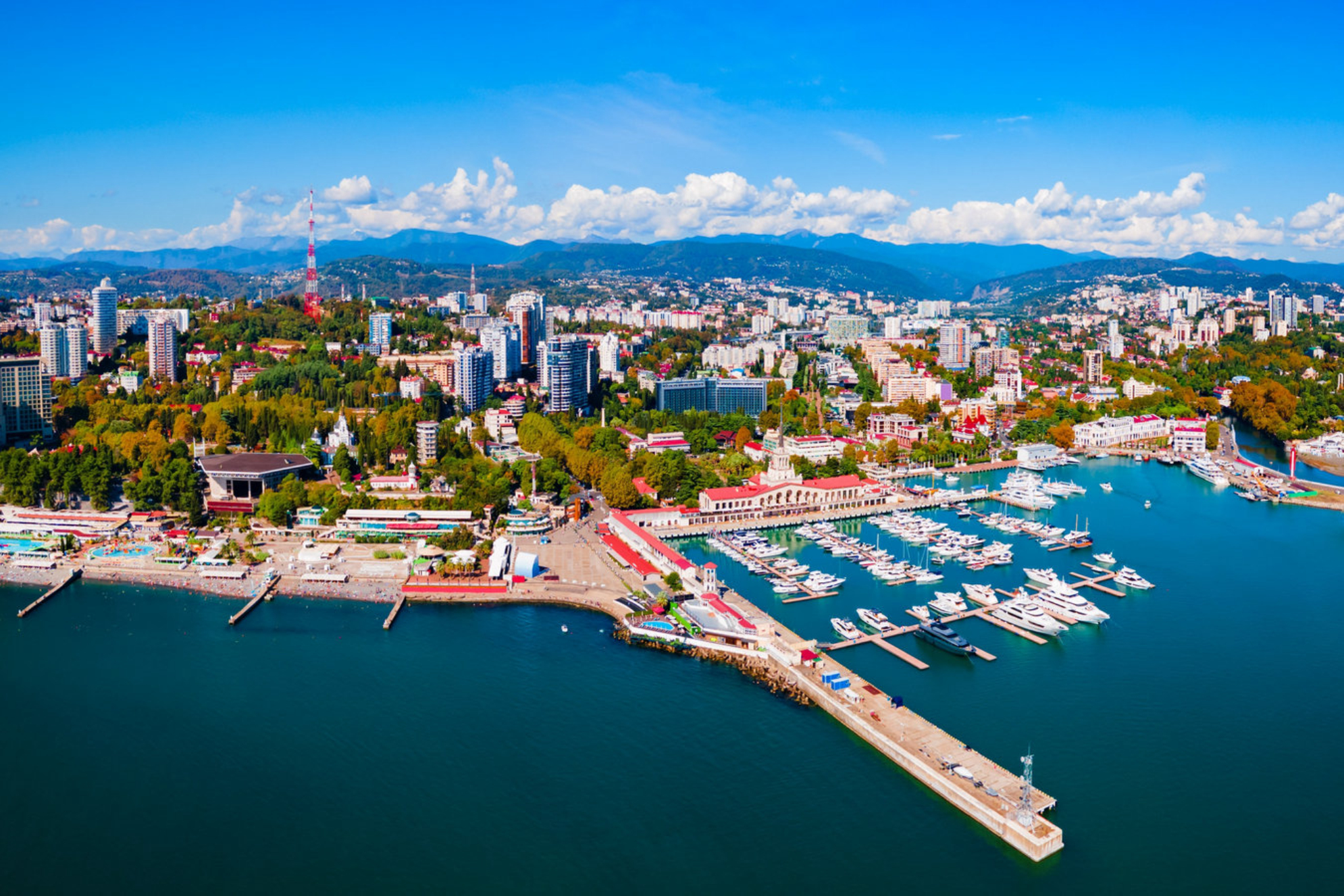 Безопасно ли в Сочи в 2025 году - Актуальная информация по БПЛА, стихийным бедствиям и другим опасностям