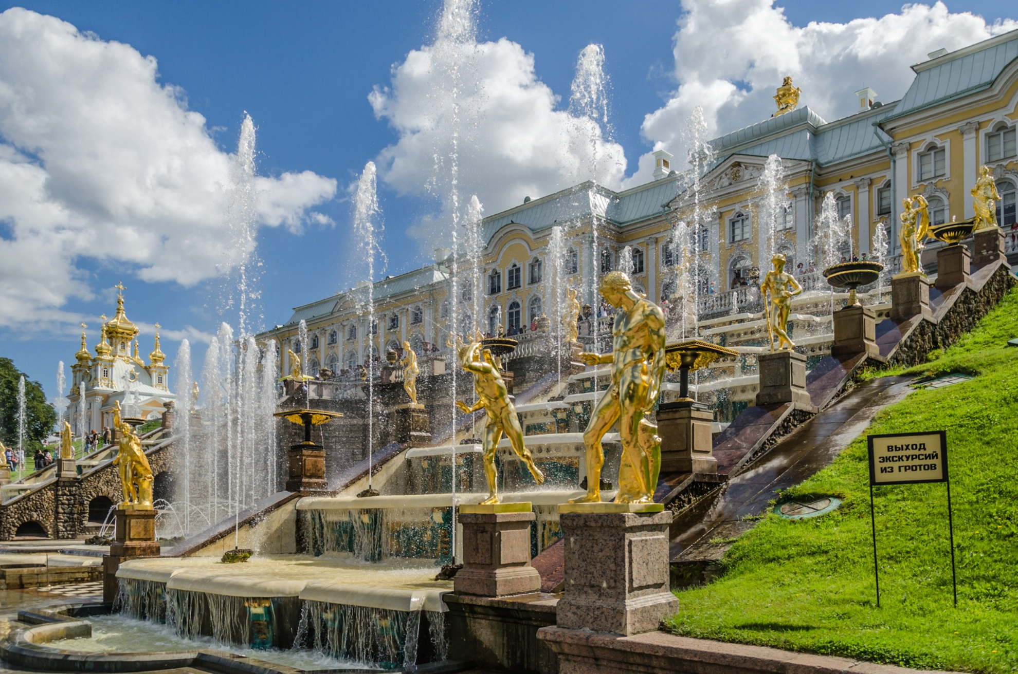 7 пригородов Санкт-Петербурга для любого настроения