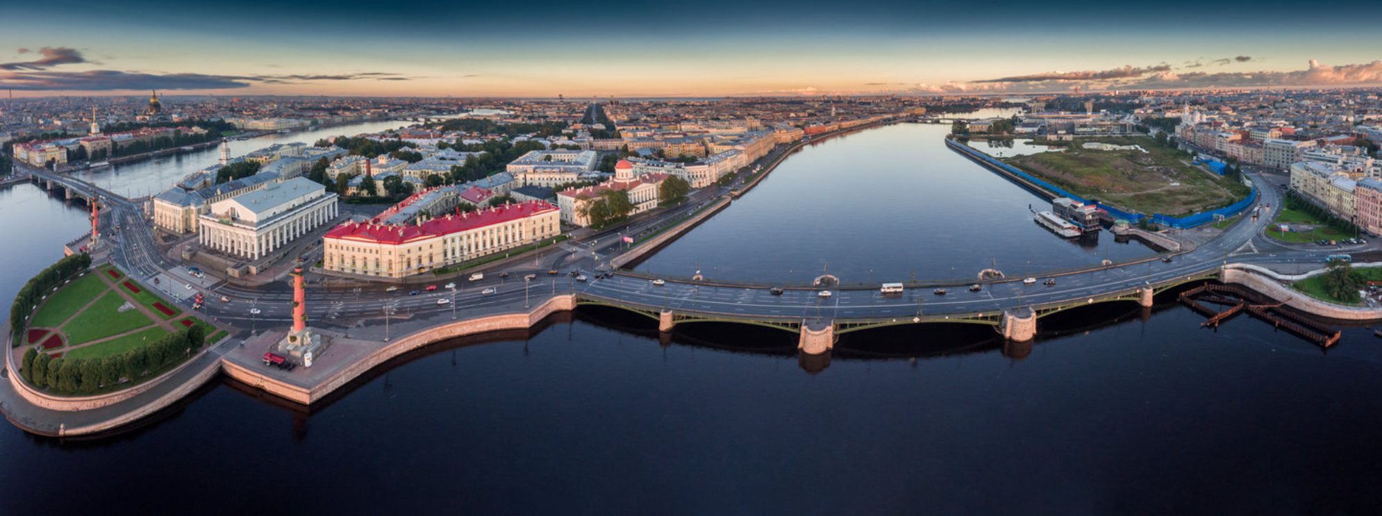 Интересный факт: здесь снимали сцены легендарной комедии «Невероятные приключения итальянцев в России». Источник: Shutterstock