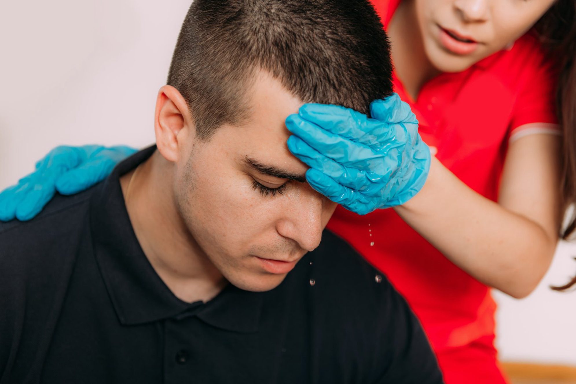 Симптомы ожога появляются через считанные секунды. Источник фото: elements.envato.com