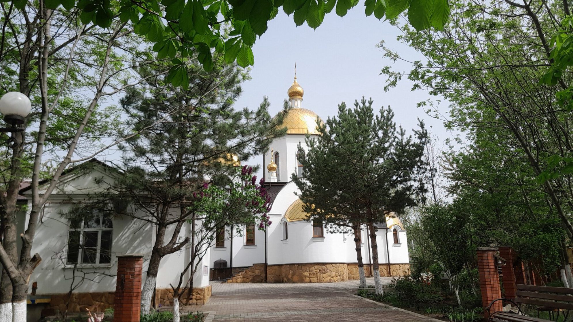 Храмовый комплекс во имя Святых Первоверховных апостолов Петра и Павла. Автор фото: Ирина Жарикова