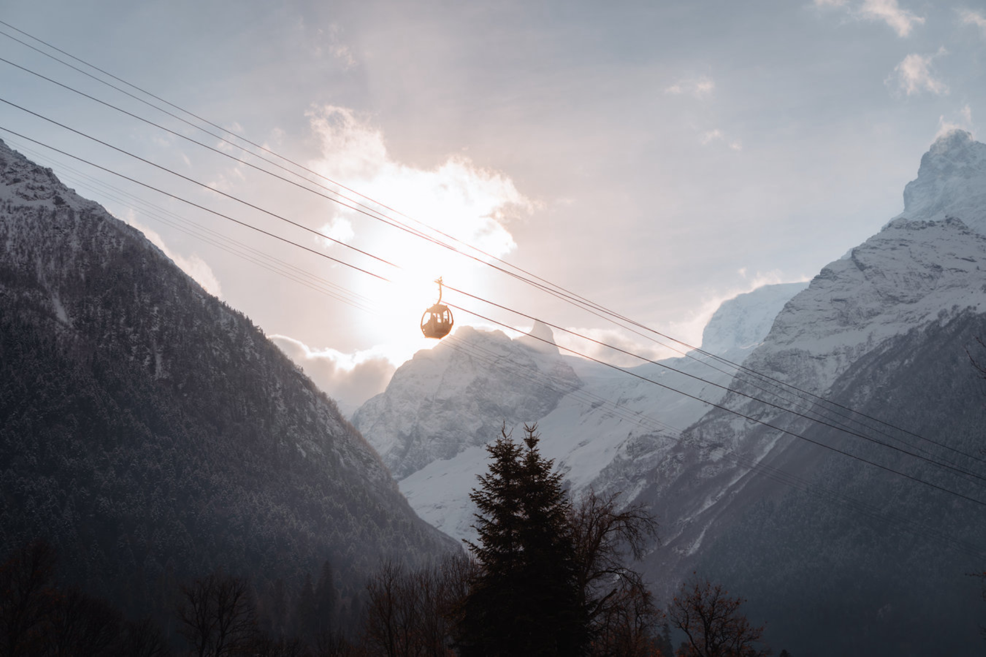 Канатная дорога в Домбае, Карачаево-Черкесия. Источник: Shutterstock
