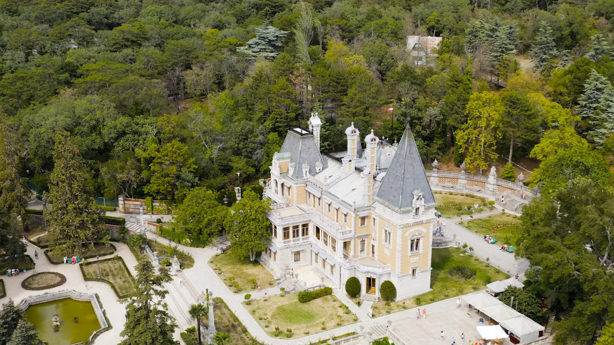 На изучение Массандровского дворца потребуется 2-4 часа.Источник фото: shutterstock.com