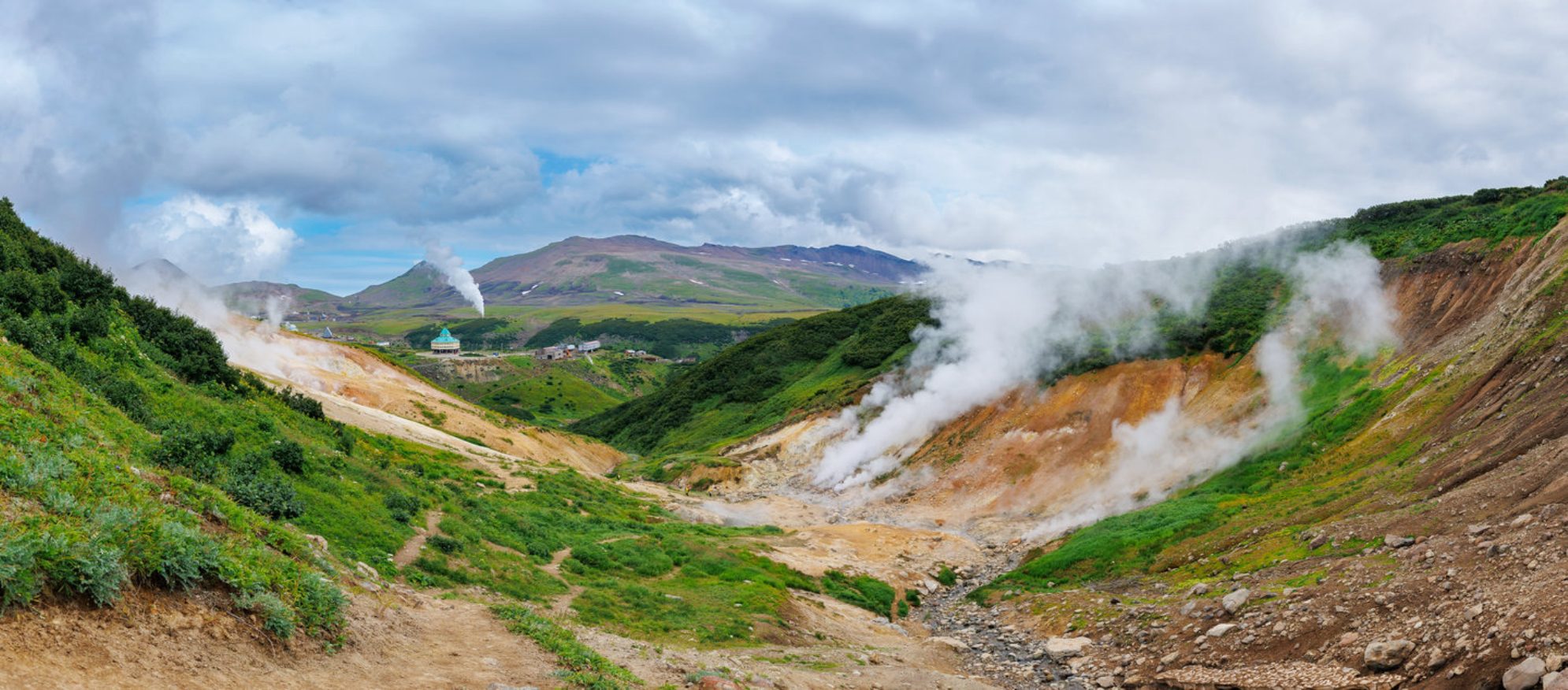 Долина Гейзеров на Камчатке. Shutterstock