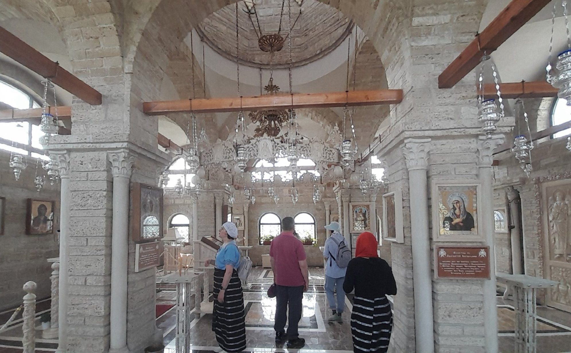 Внутри храма Успения Богородицы. Автор фото: Ирина Жарикова