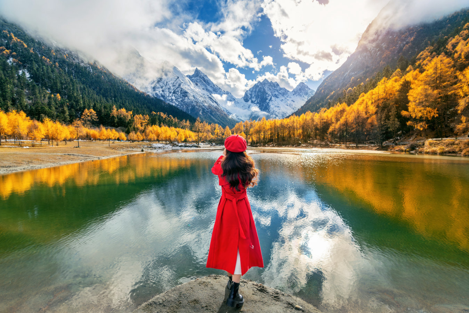 Уже осенью 2025 года вы сможете насладиться красотами Китая без визы и лишней бумажной волокиты. shutterstock.com