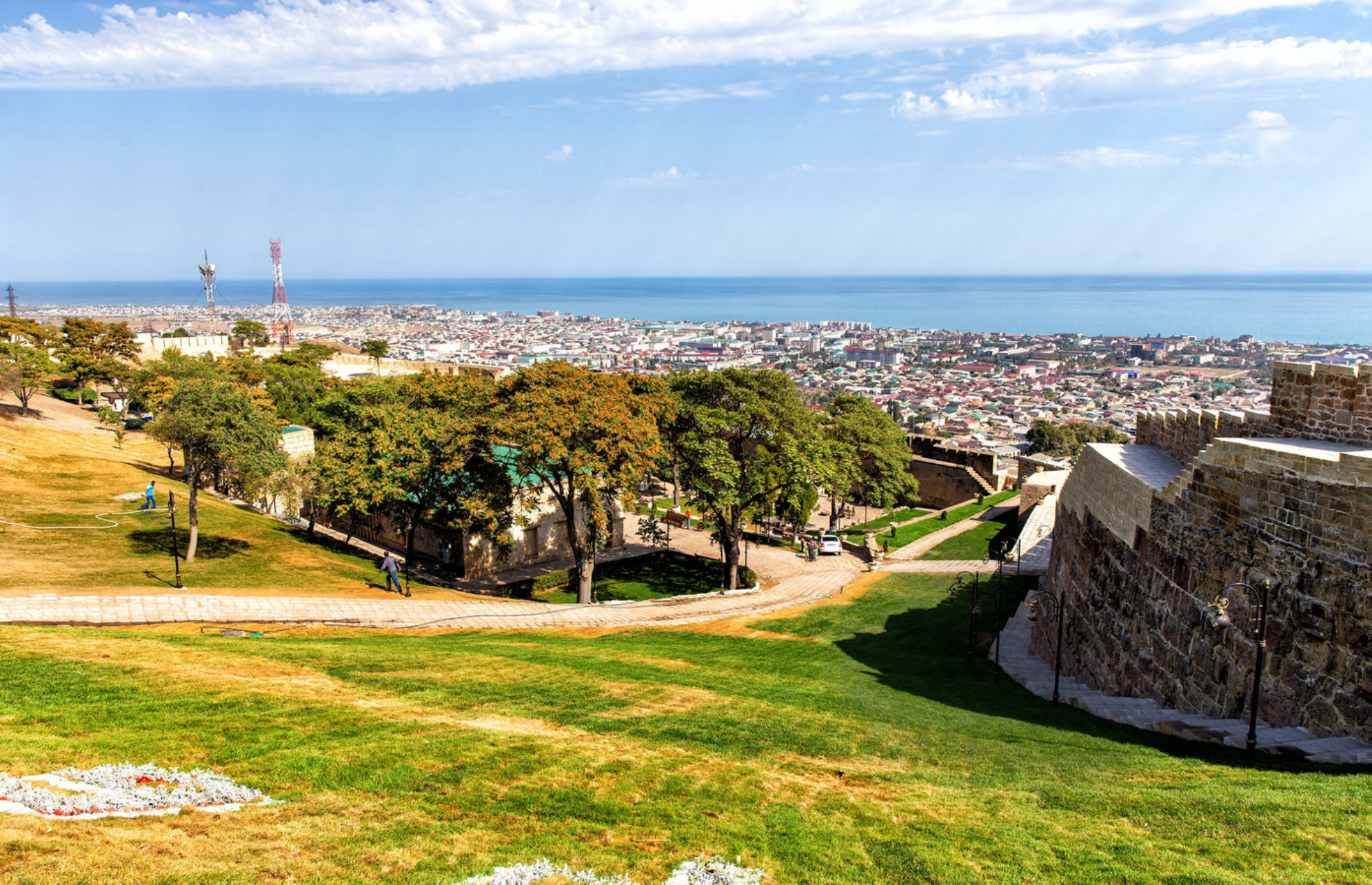 Атмосфера Дербента - это смесь древности, восточной архитектуры и морского бриза. Источник: shutterstock.com