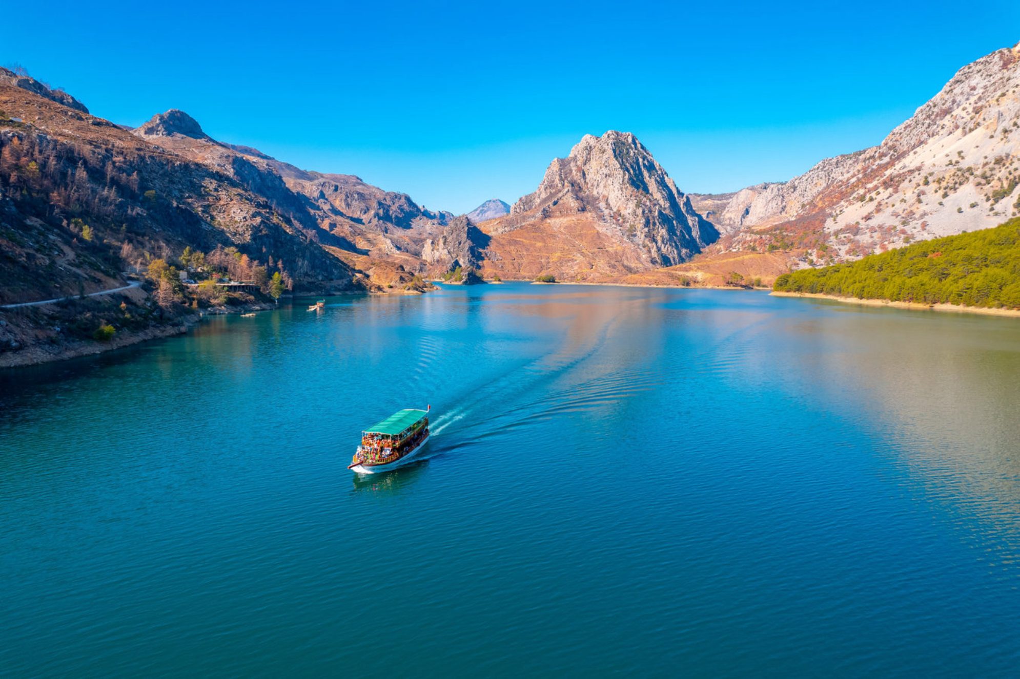 Горное озеро Манавгат. Источник: Shutterstock