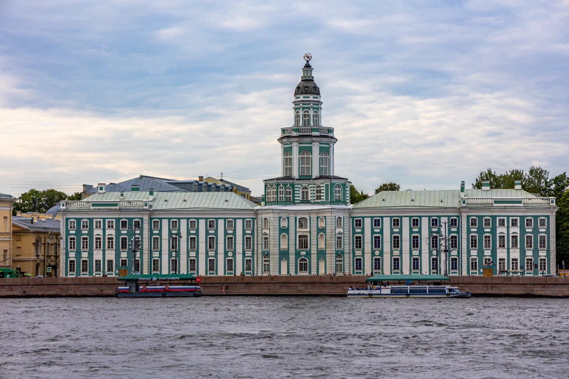 Музей «Кунсткамера» на Васильевском острове в Санкт-Петербурге.Источник фото: disk.yandex.ruАвтор: Лицензионный фотобанк СПб ГБУ «ГТИБ»