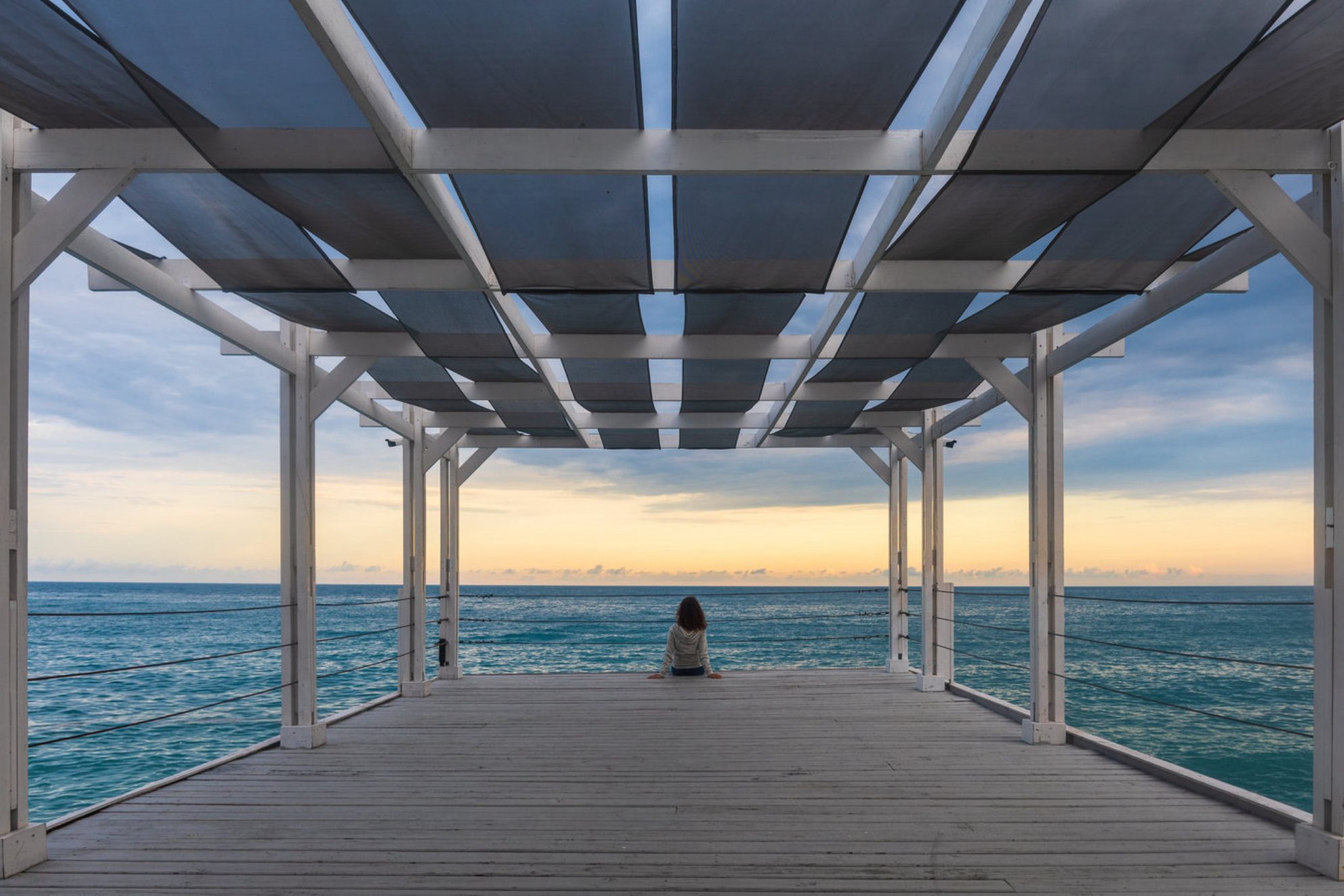 В сентябре в Ялте спокойно, можно наслаждаться размеренным отдыхом. Источник фото: shutterstock.com