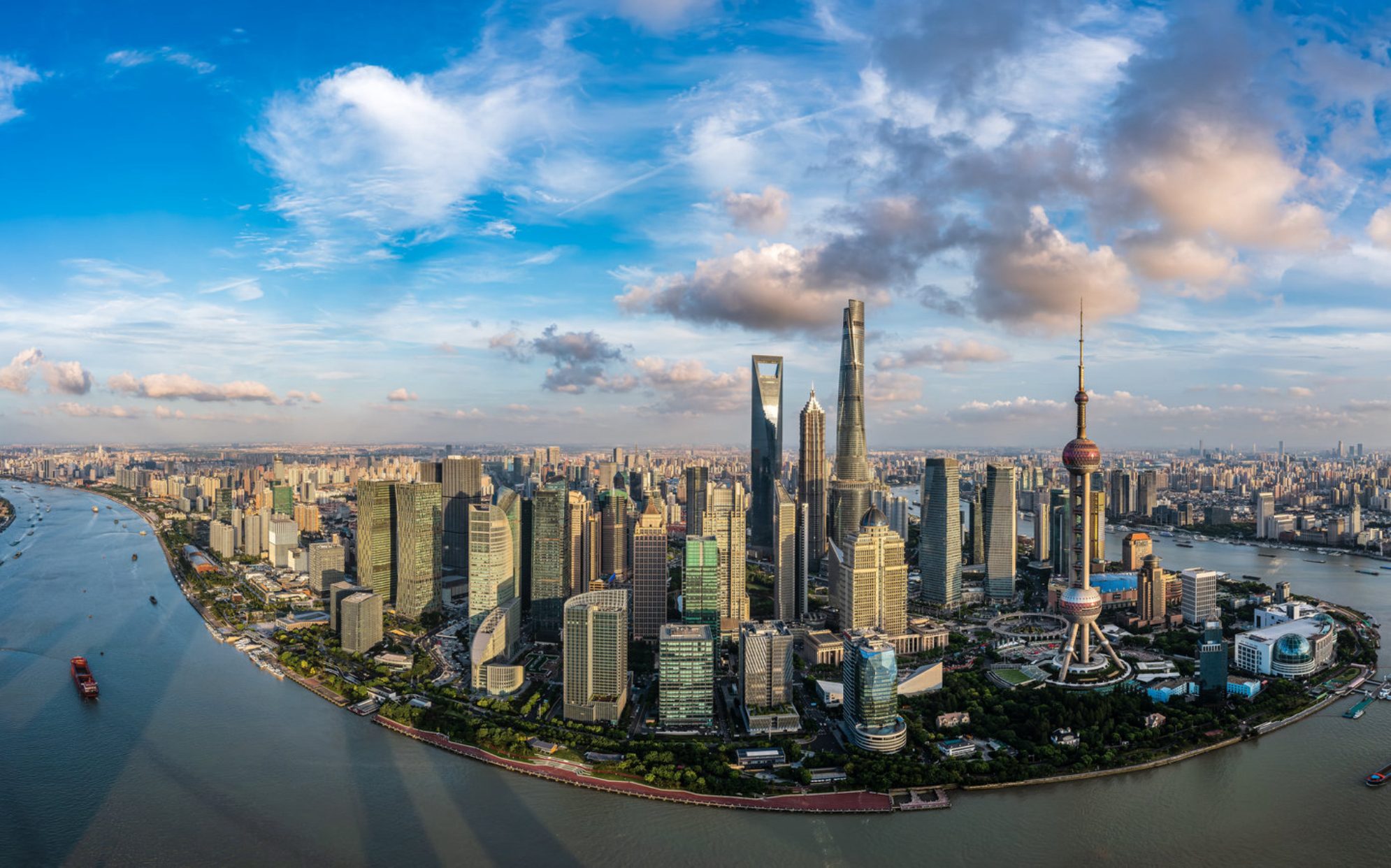 Посмотрите на Шанхай с самого высокого здания в Китае. Источник: Shutterstock