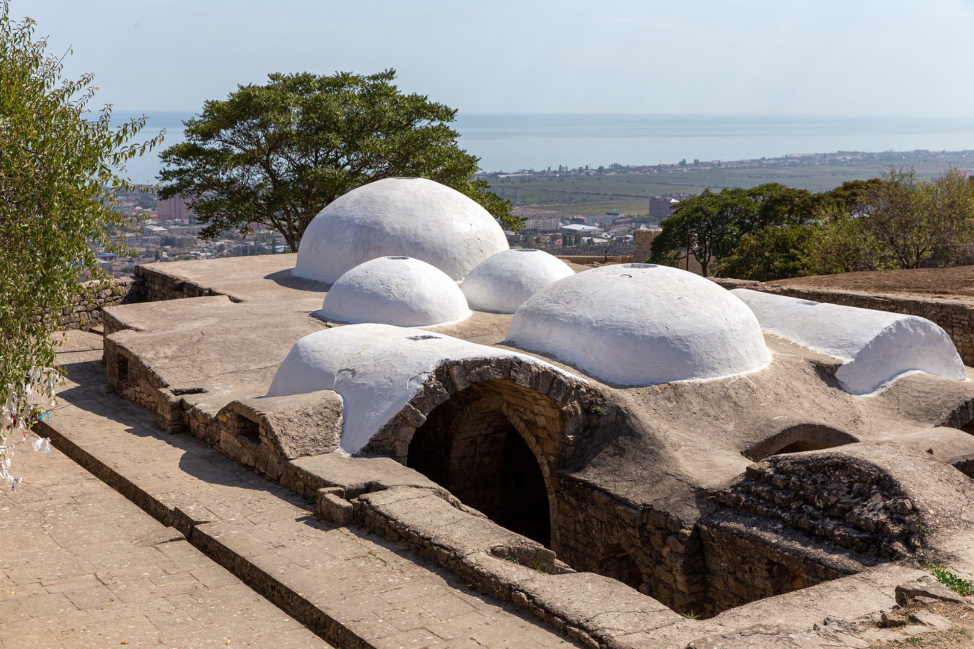 Ханские бани в цитадели Дербента. shutterstock.com