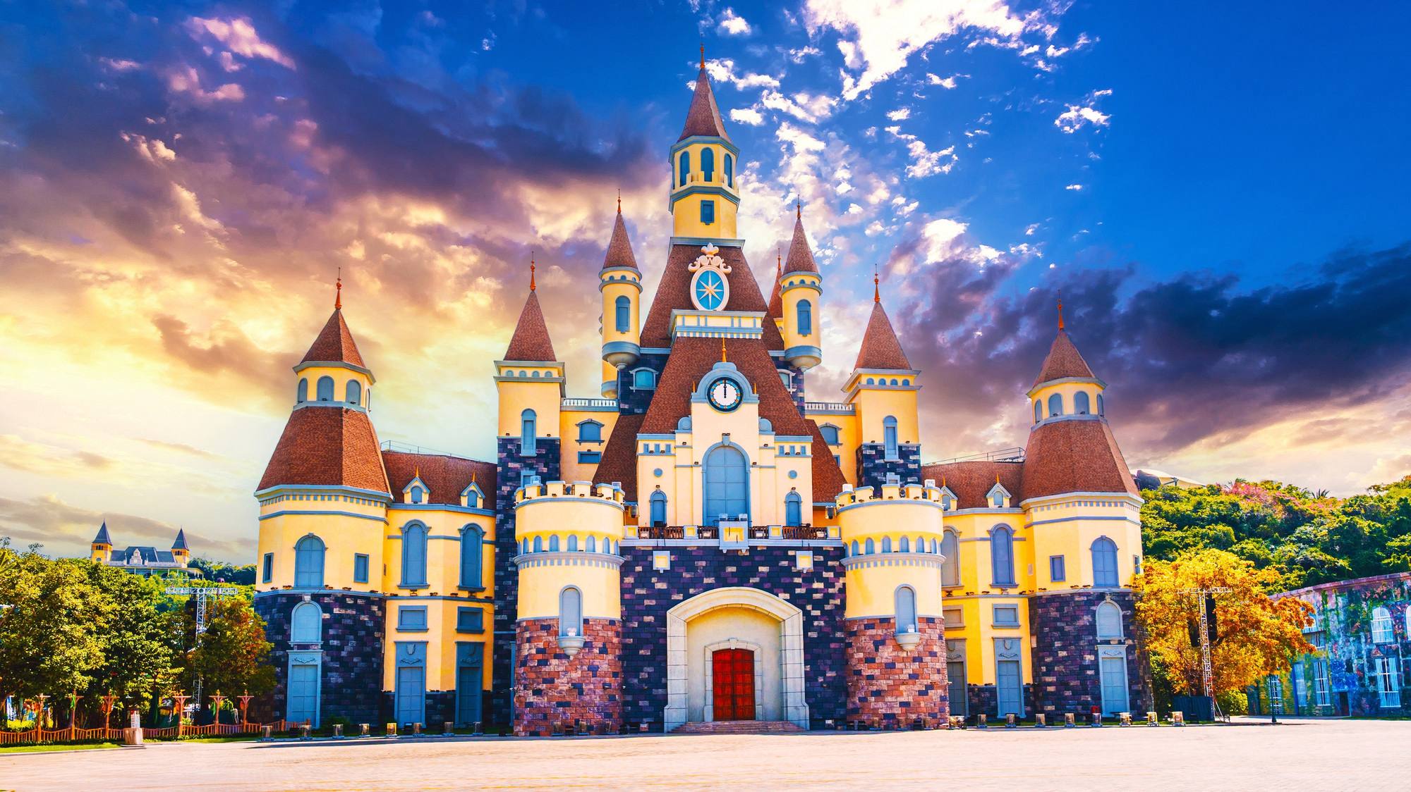 Замок в парке развлечений VinWonders на острове Винперл в Нячанге, Вьетнам. Источник: Shutterstock