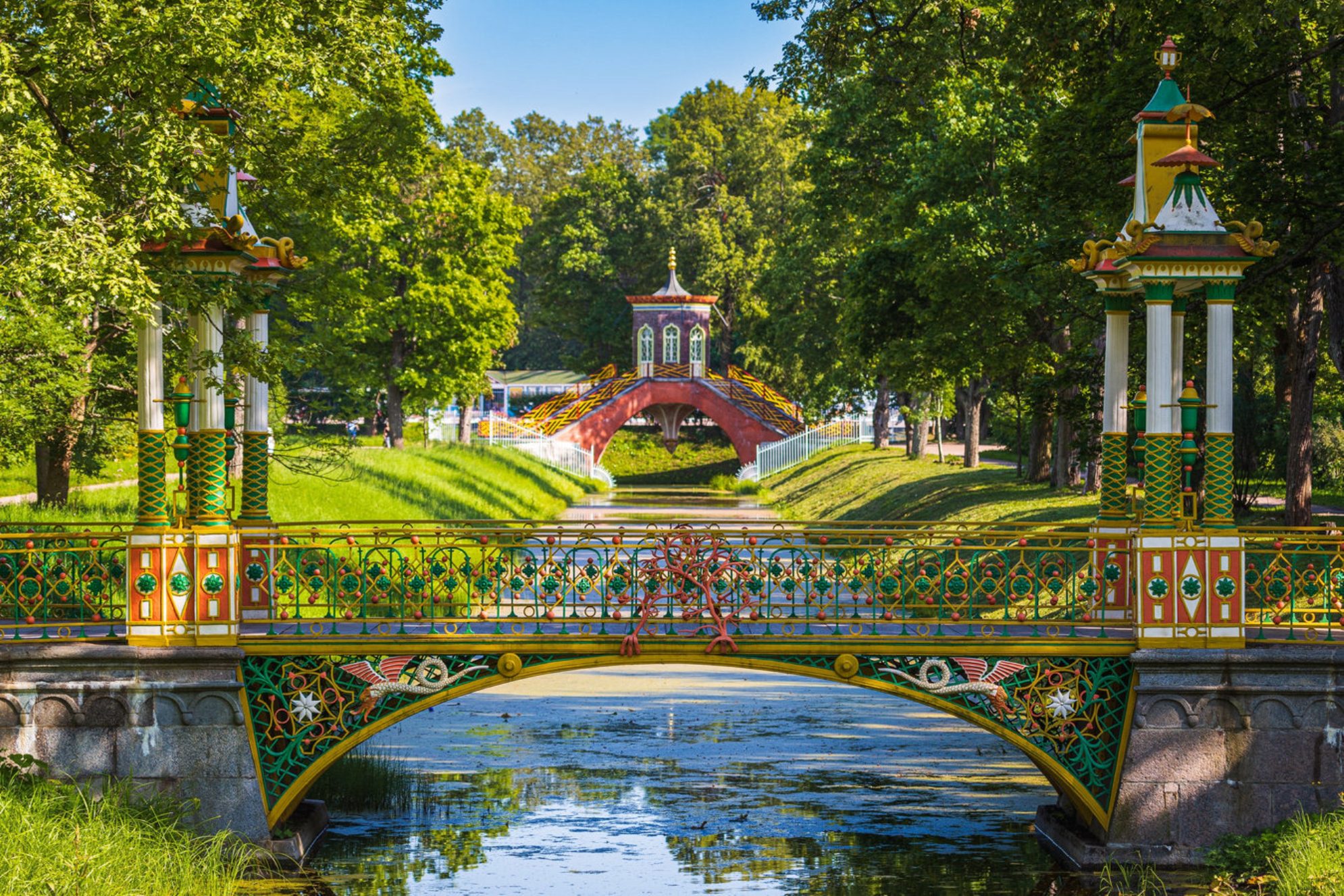 Крестовый мост в Александровском парке shutterstock.com