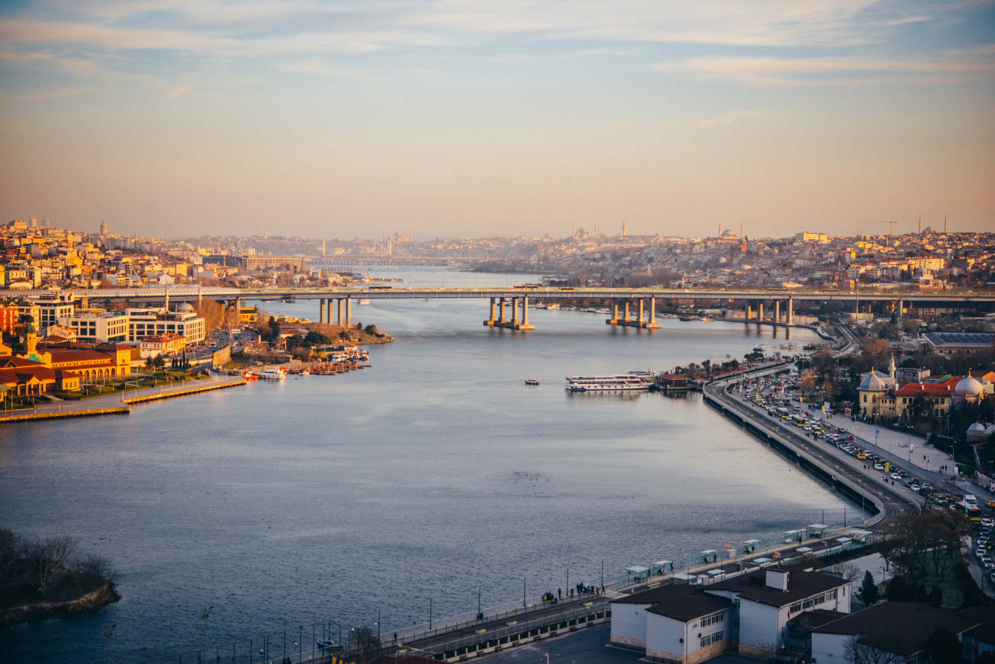 Вид на залив Золотой рог, Стамбул. Источник: Shutterstock