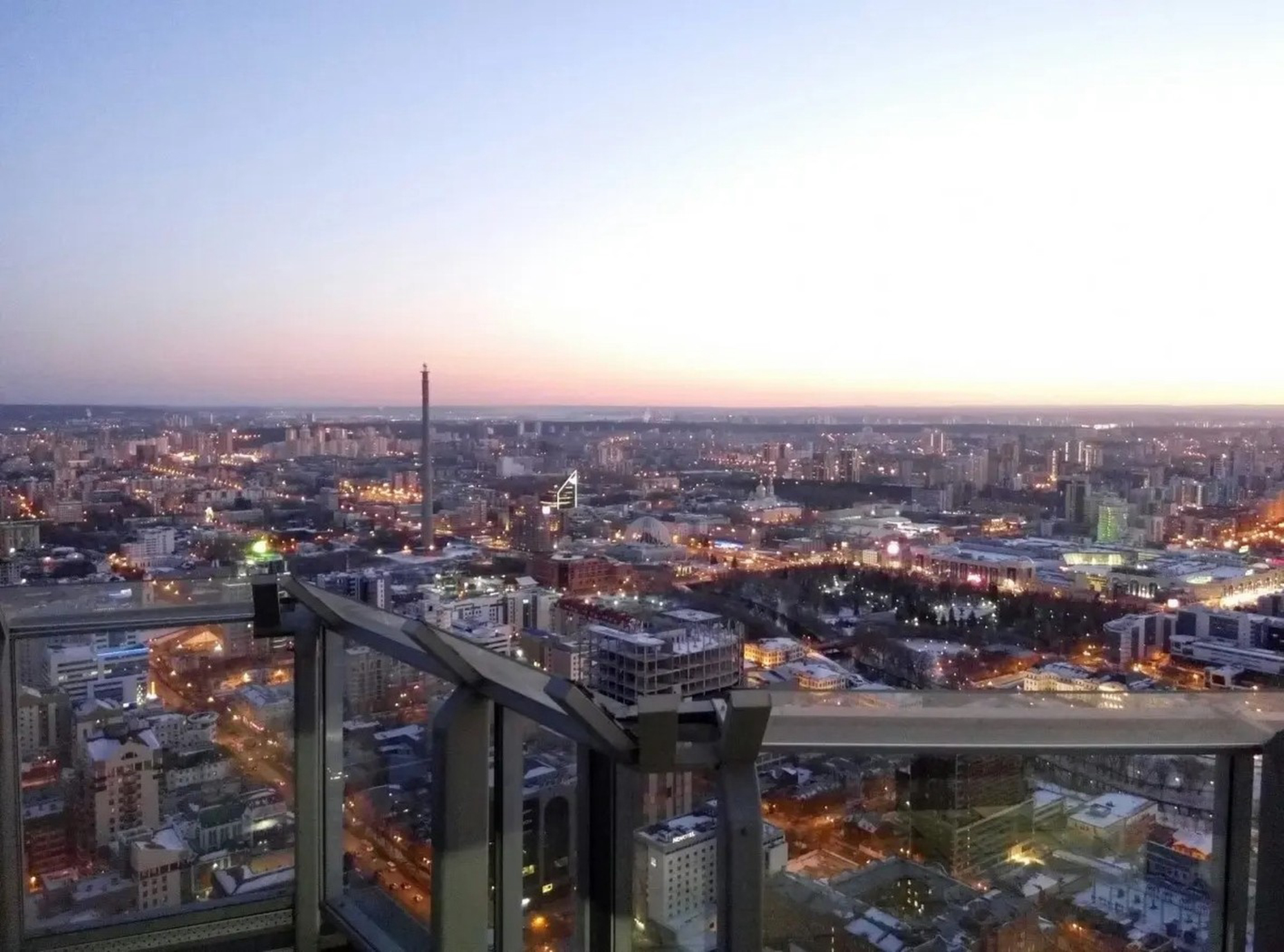 Смотровая площадка в Екатеринбурге, вид на город.Автор: Любовь Федорова