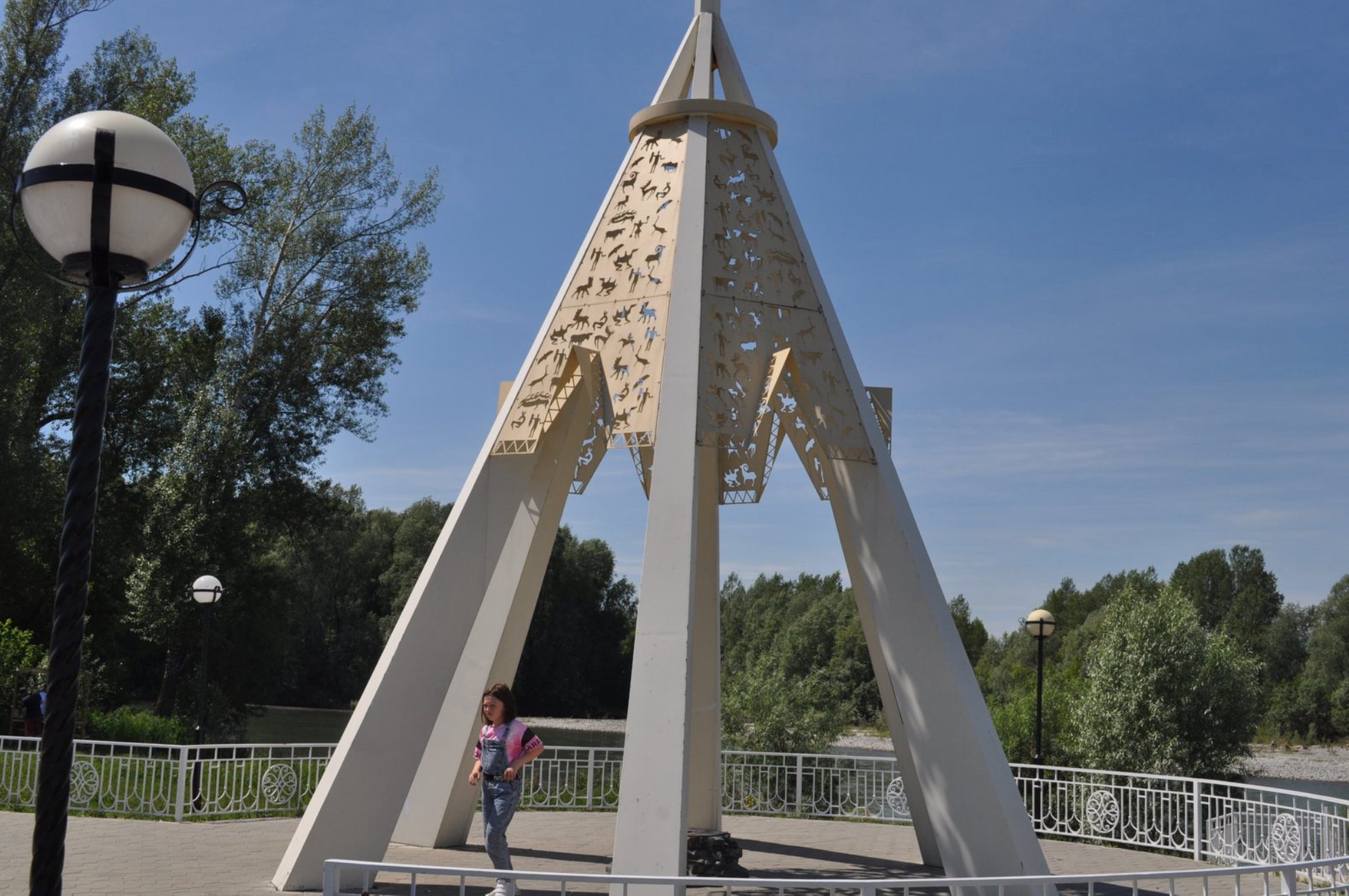 Монумент Аил.Автор фото: Ирина Жарикова