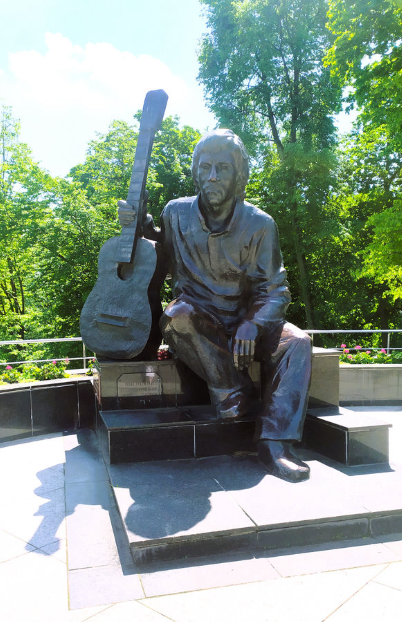 Памятник Владимиру Высоцкому, Калининград. Автор фото: Любовь Федорова