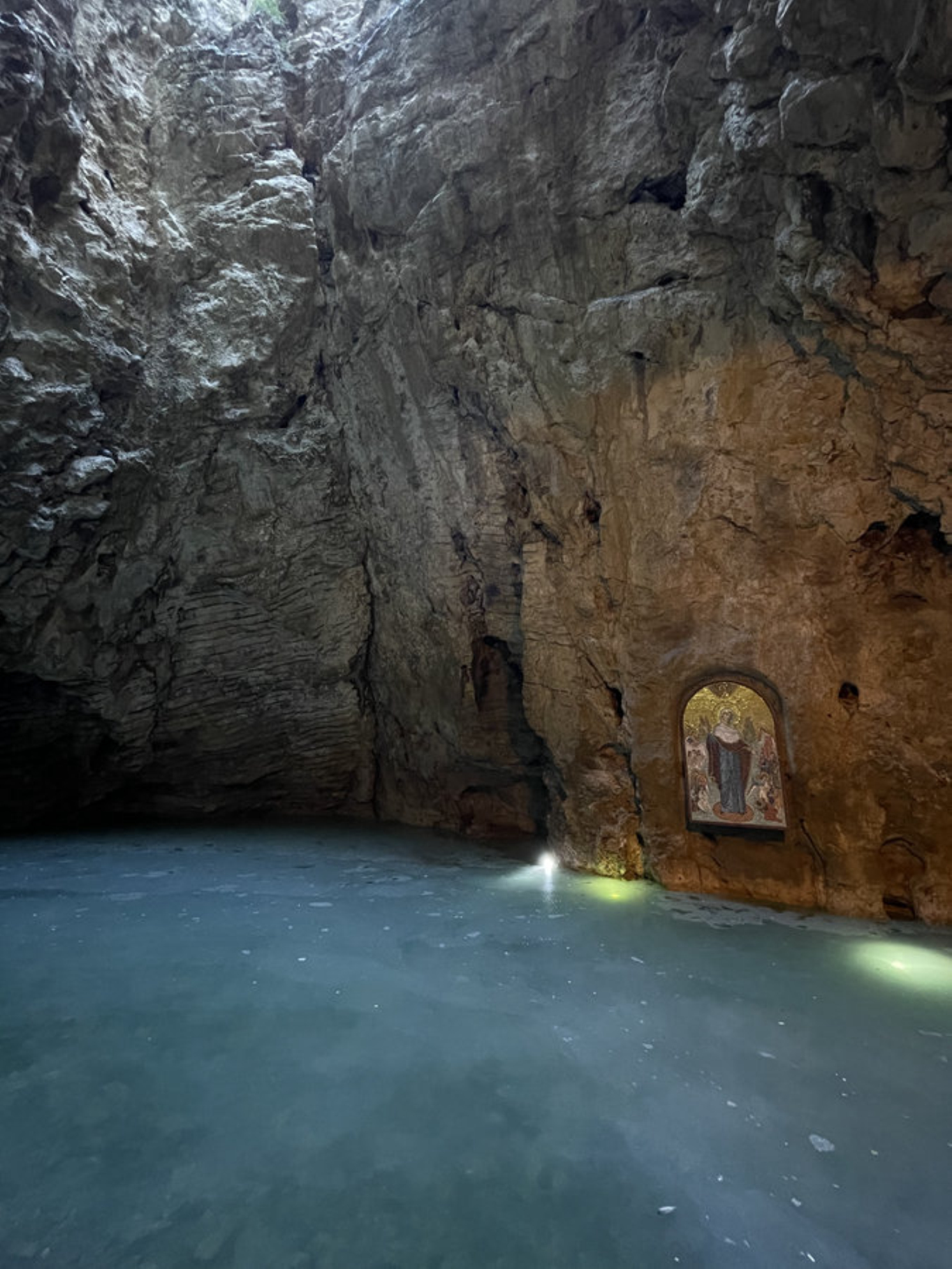 Цвет озера действительно впечатляющий. Автор: Анастасия Рейзес