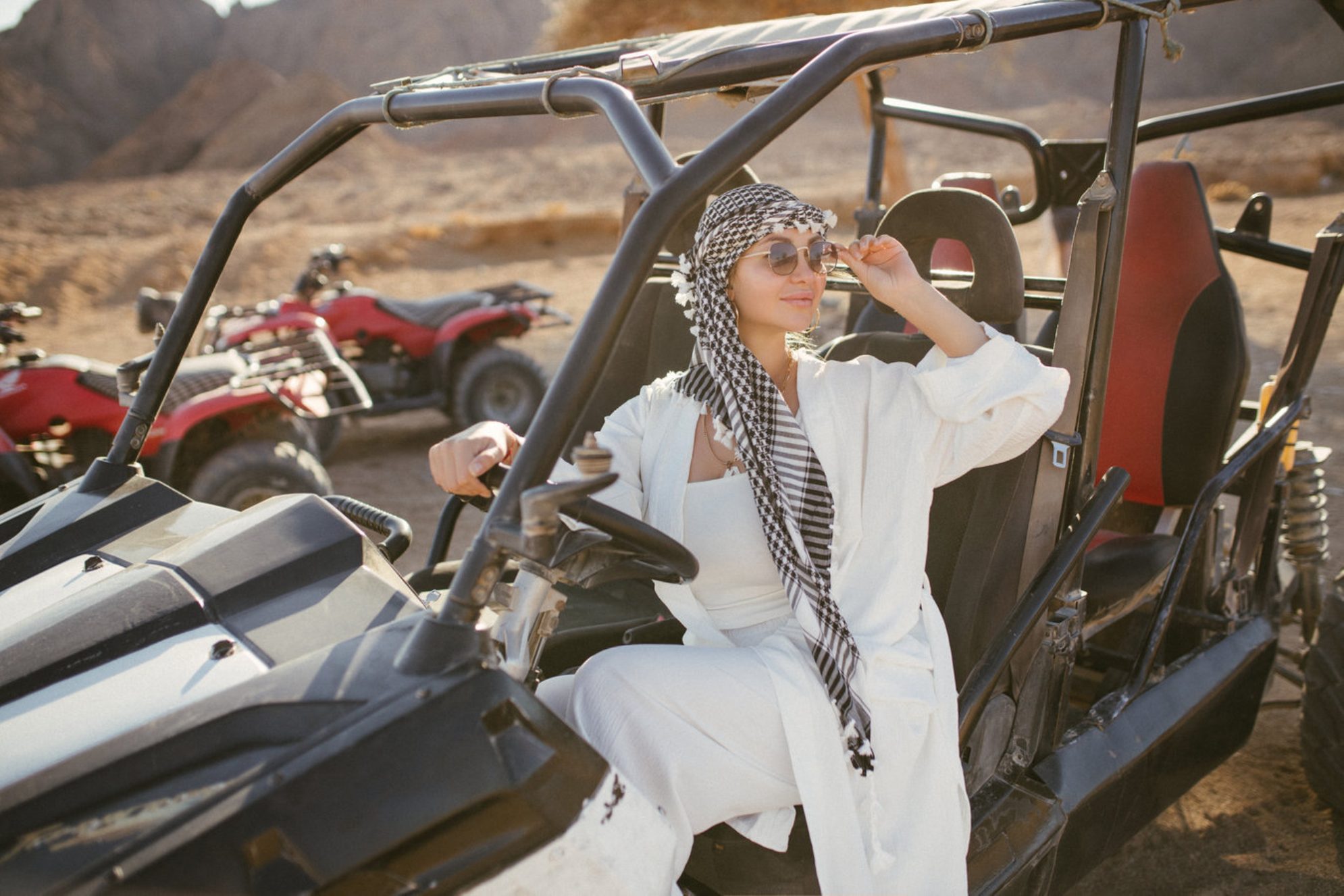 В Египте много активных развлечений. Самые популярные: дайвинг, сноркелинг и катание на квадроциклах по пустыне. Источник фото: shutterstock.com