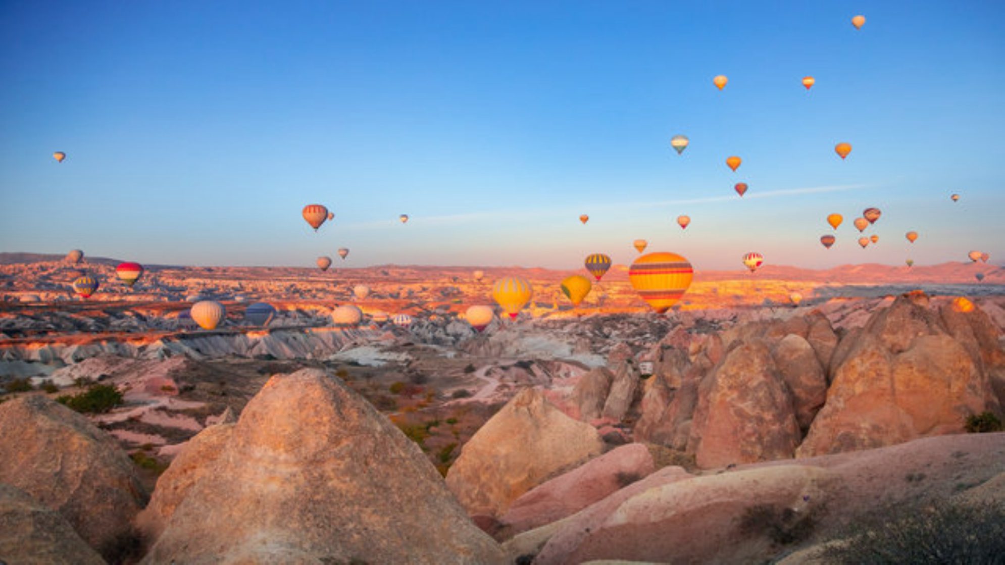 Горы Каппадокии на восходе солнца. Источник: shutterstock.com