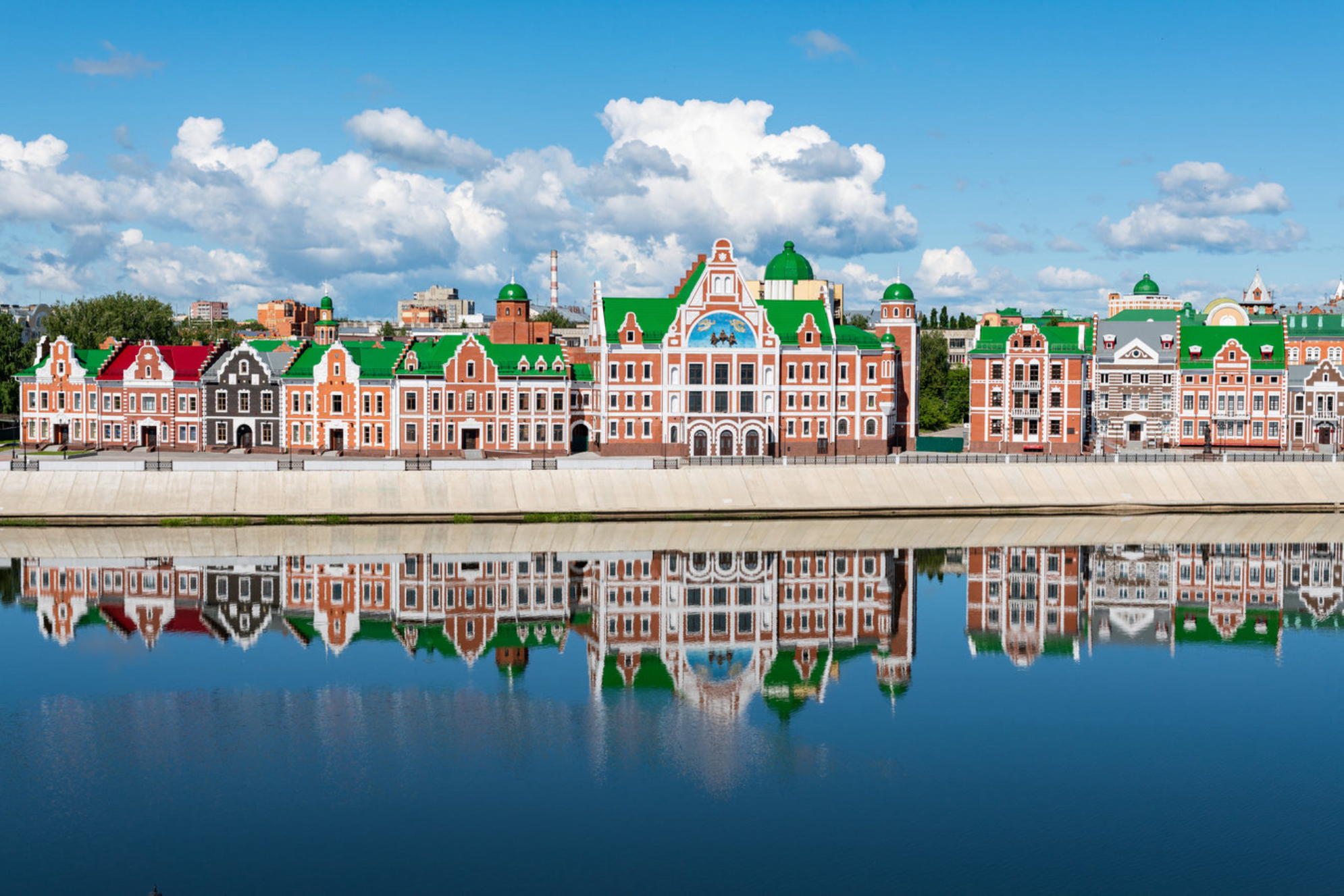 Откройте для себя Йошкар-Олу: Автобусный тур из Казани
