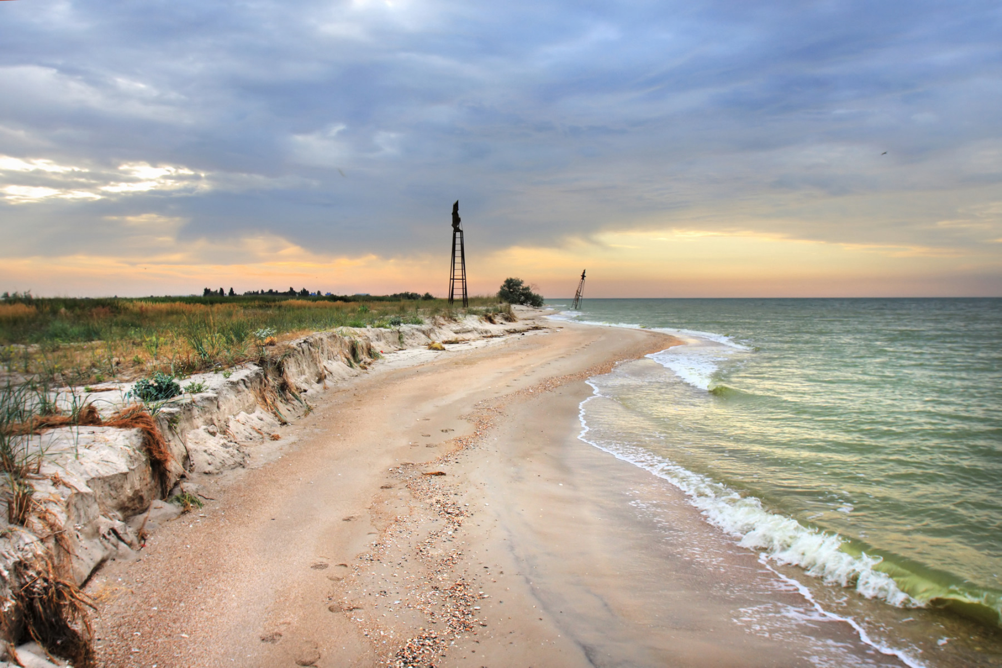 Впечатляющий восход солнца на Азовском море. Источник: Shutterstock