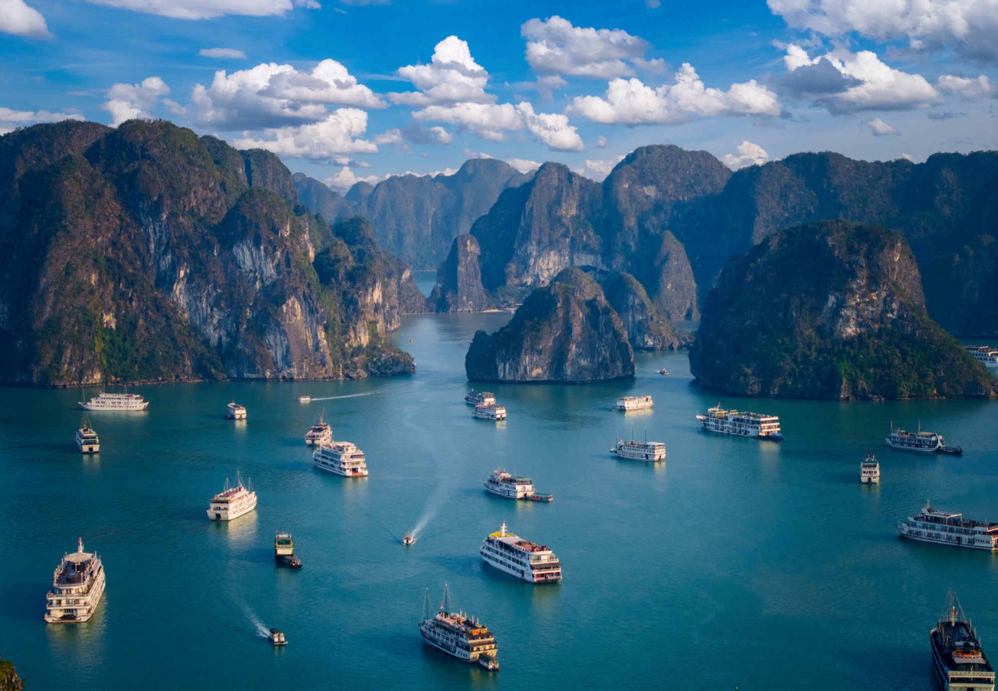 Вьетнам сочетает в себе древнюю культуру, природные красоты и дешевую еду. Источник: Shutterstock