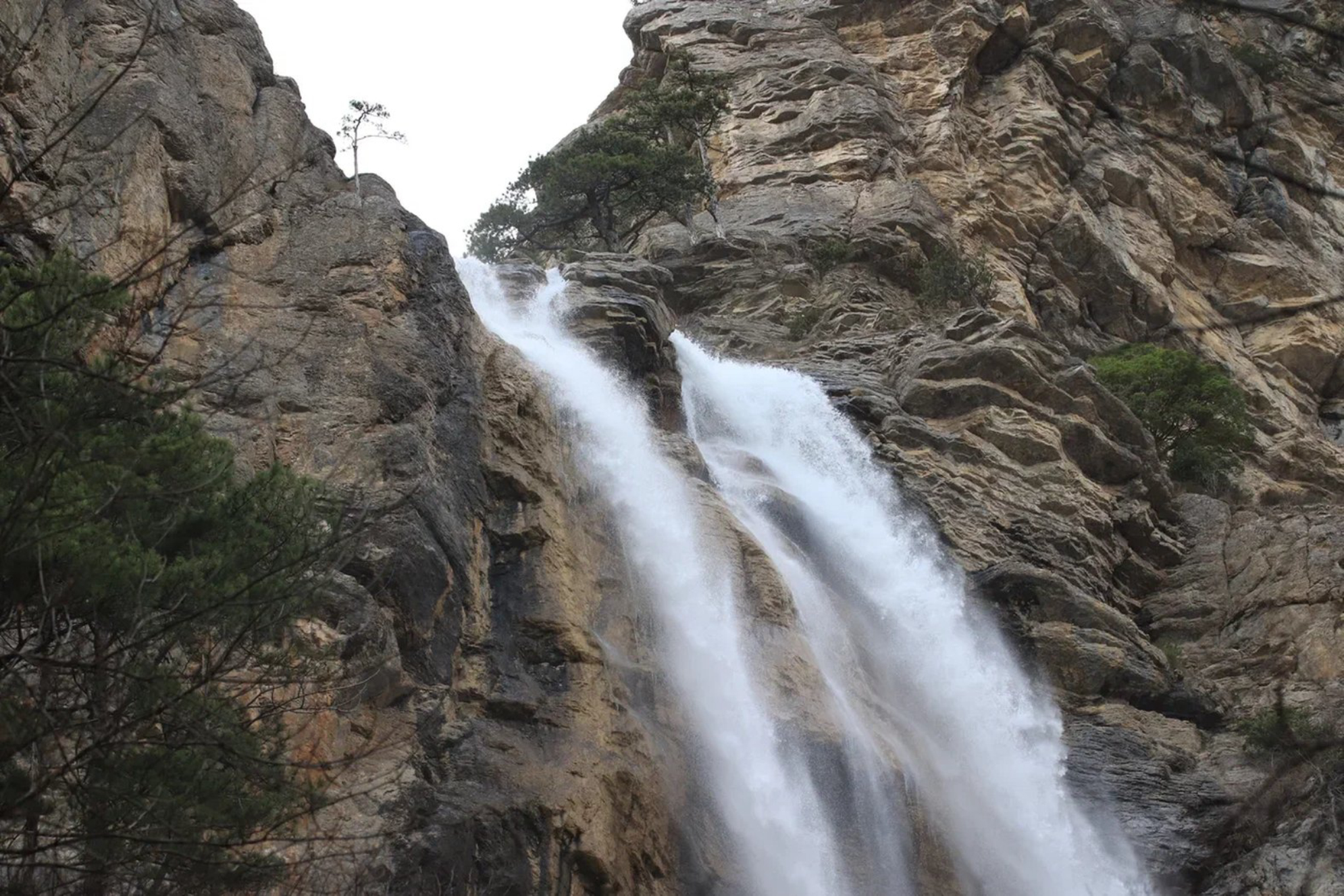 Водопад Учан-Су находится в окрестностях Ялты