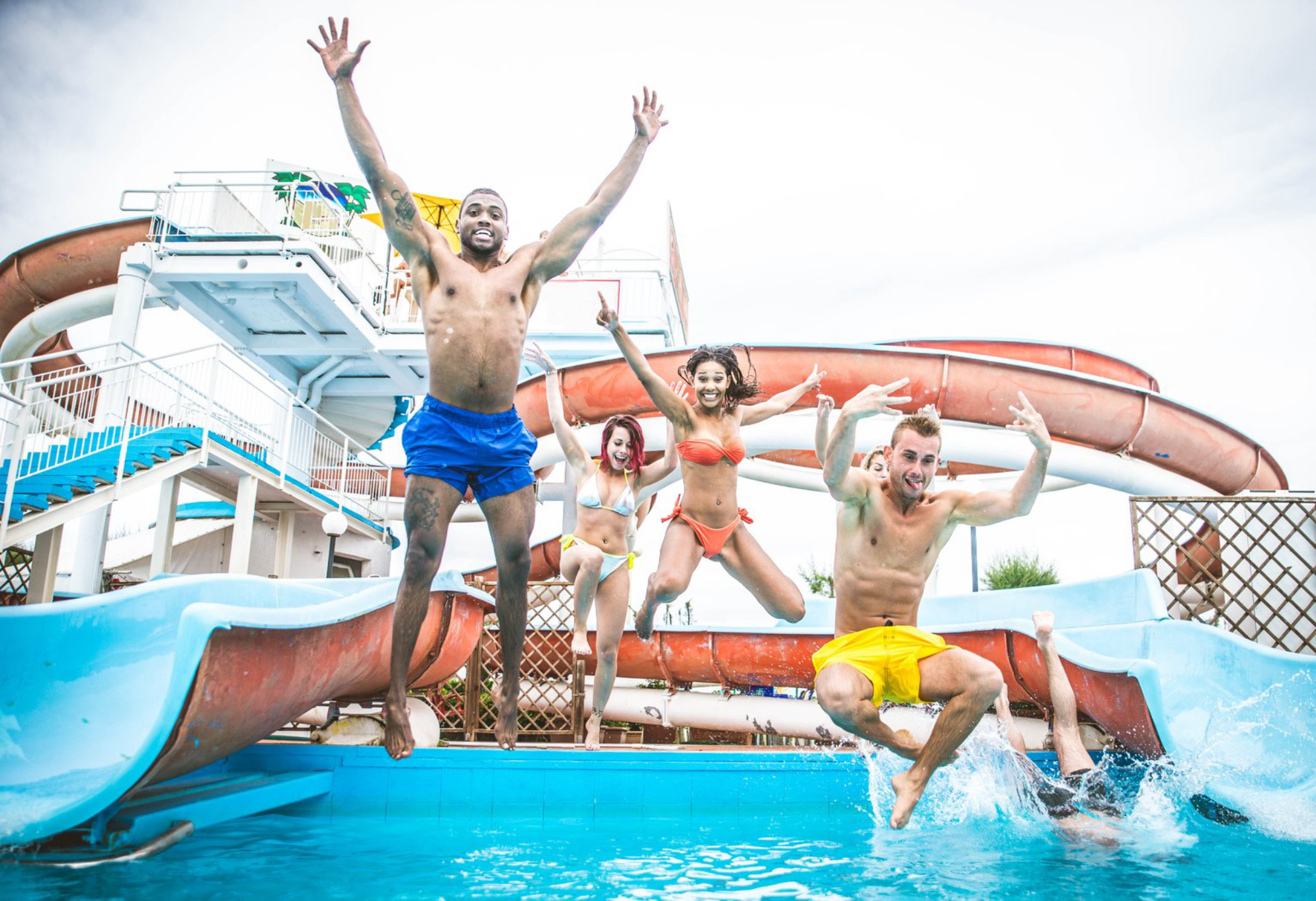 Аквапарки Крыма: топ лучших, цены, адреса и развлечения