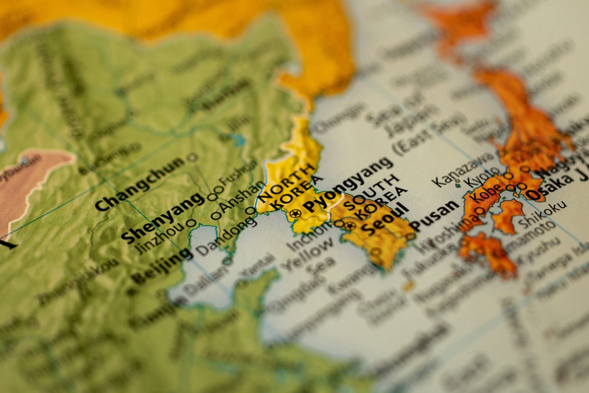 Северная Корея на карте мира. shutterstock.com