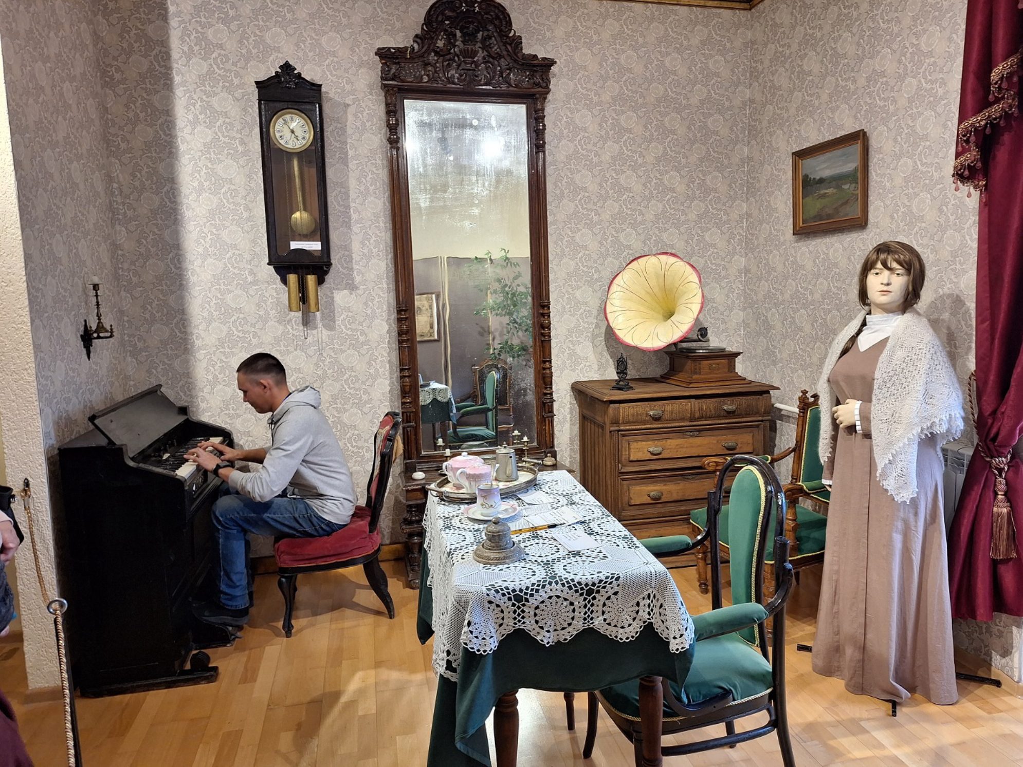 Одна из комнат с экспонатами в музее. Автор фото: Ирина Дорофеева