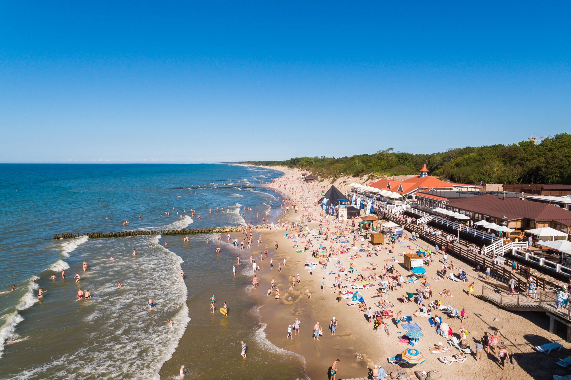 Пляжи Зеленоградска славятся мелким, мягким песком и обширной береговой линией. Источник: Shutterstock