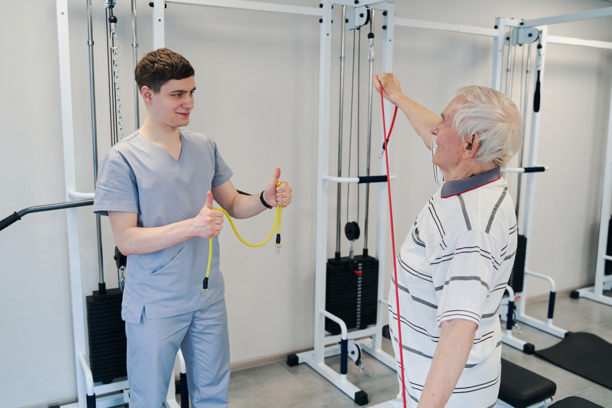 Специальные программы включают ЛФК