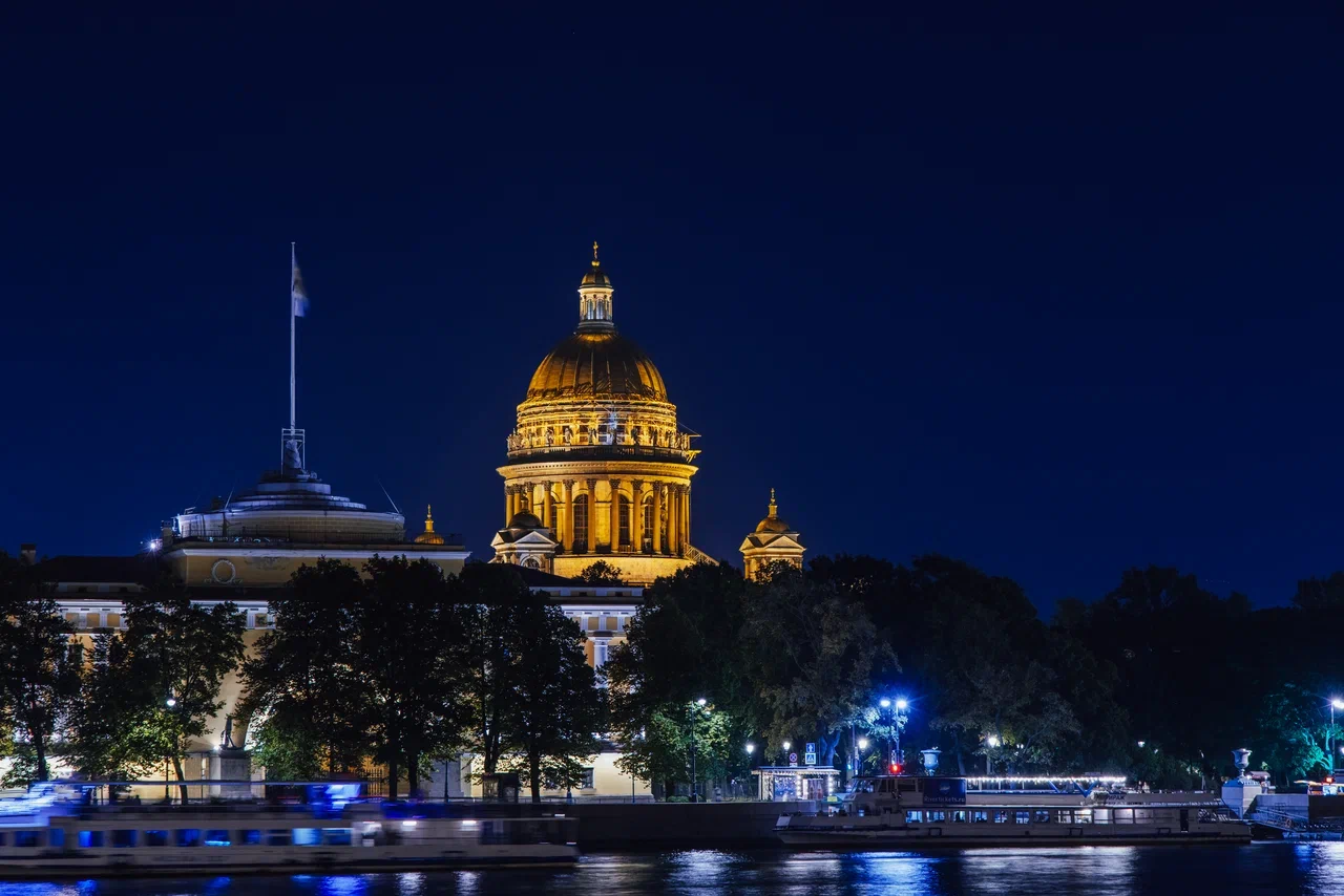 Что посмотреть ночью в Санкт-Петербурге: прогулки, мосты и ночные достопримечательности
