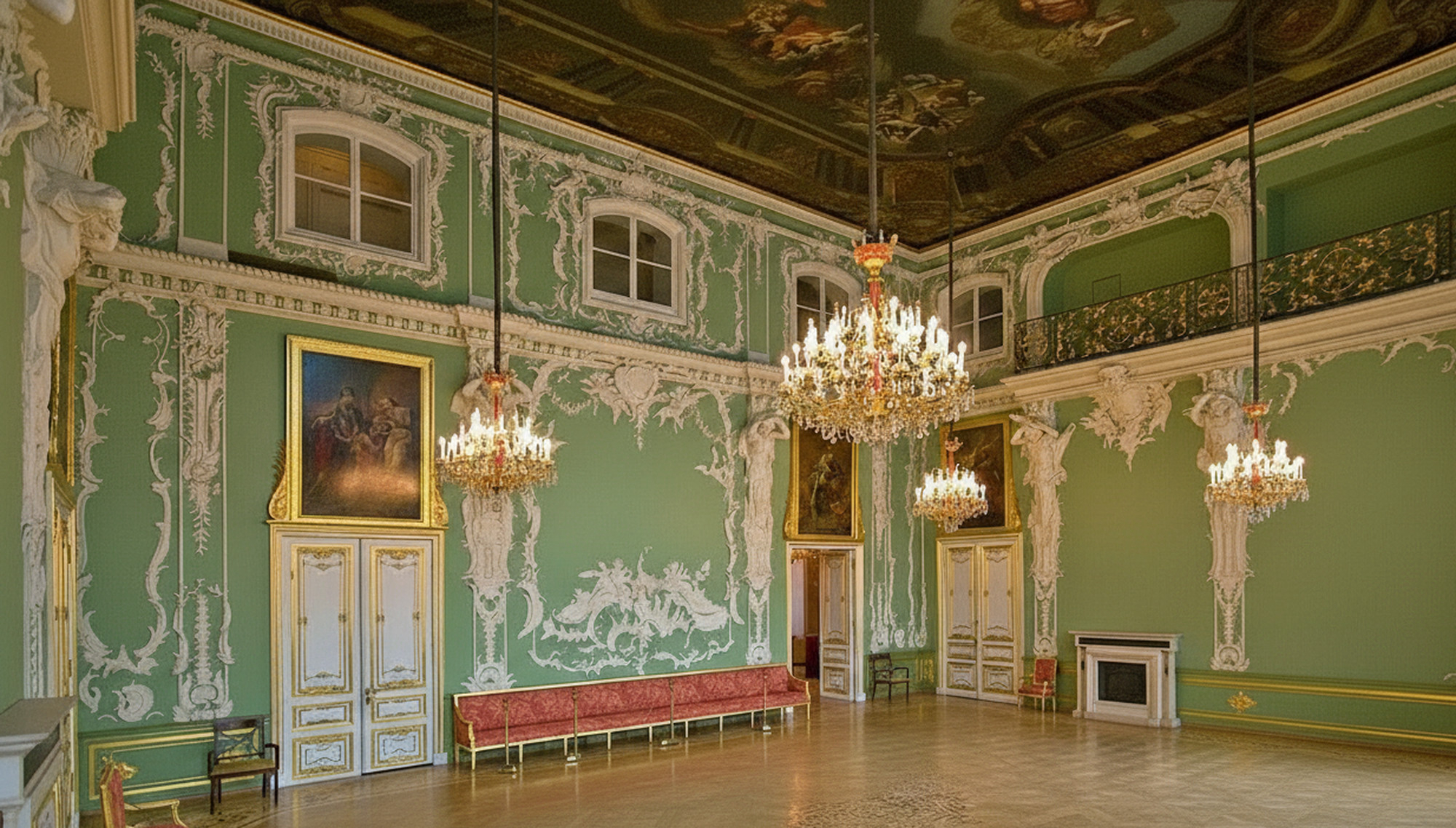 Внутри шедевра Растрелли.
