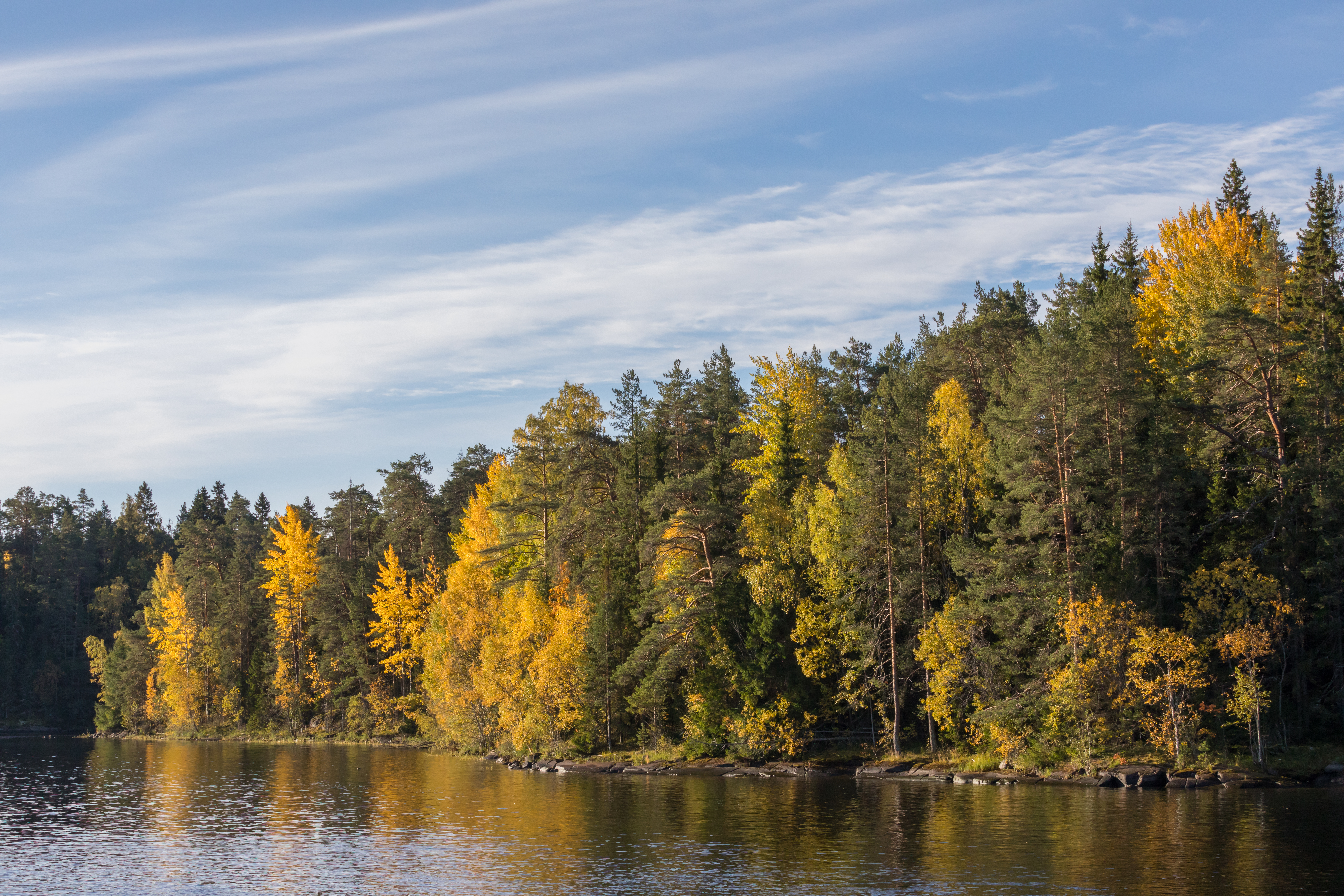 Где недорого отдохнуть осенью 2024 в России