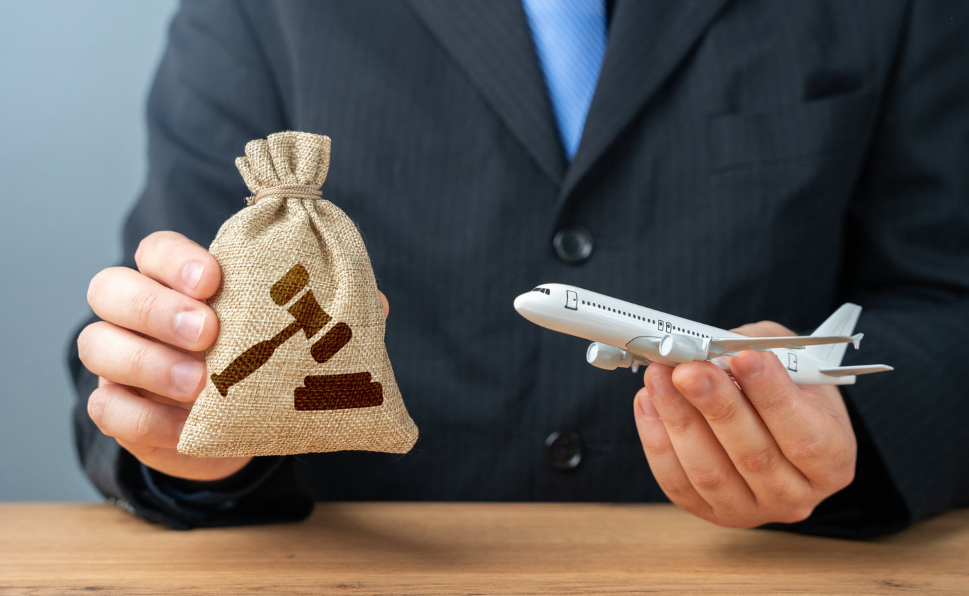 Управляйте своим путешествием, а не наоборот. Права авиапассажира - ваш инструмент контроля в небе. shutterstock.com