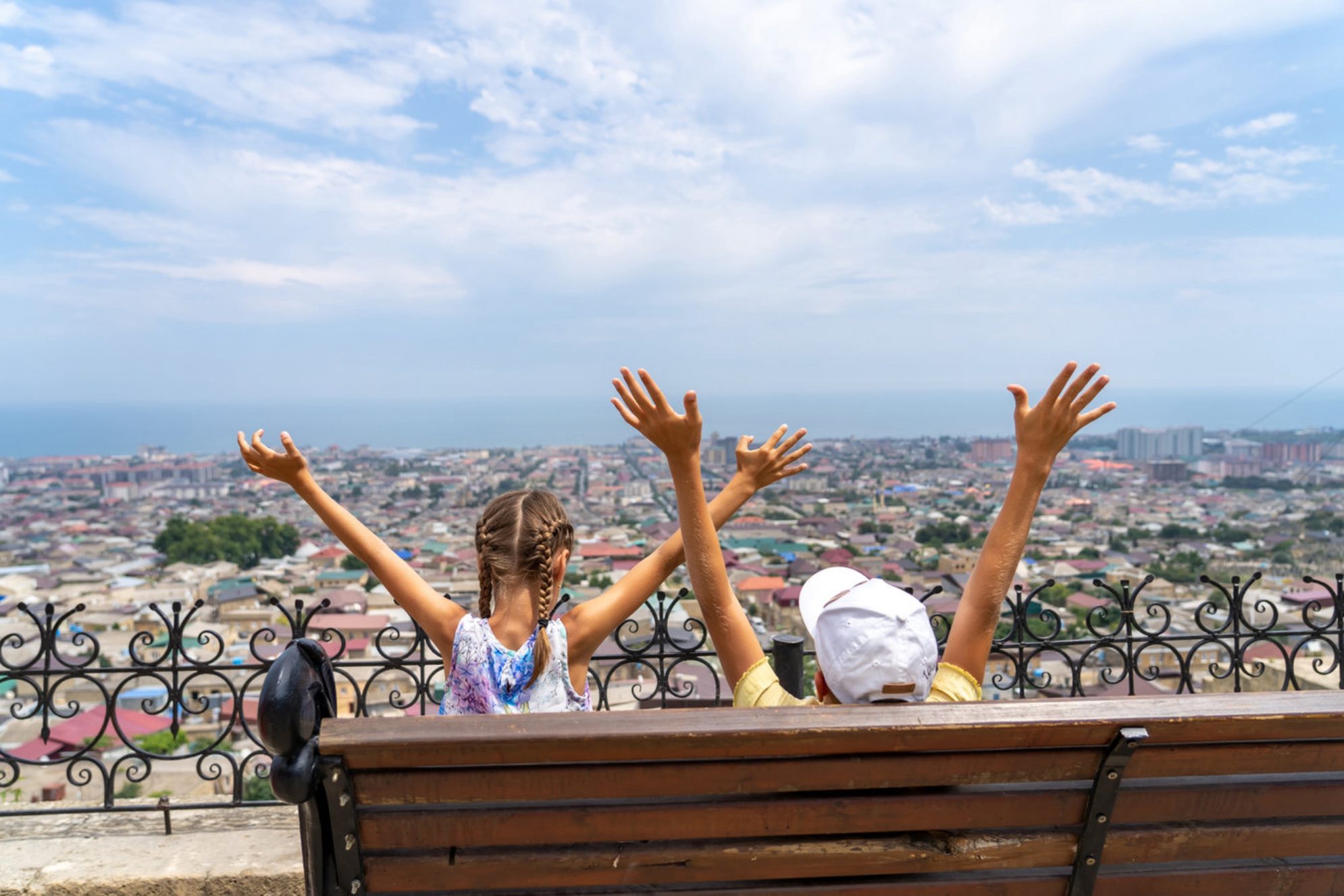 Горы, море, история и культура - в Дербенте есть все. shutterstock.com