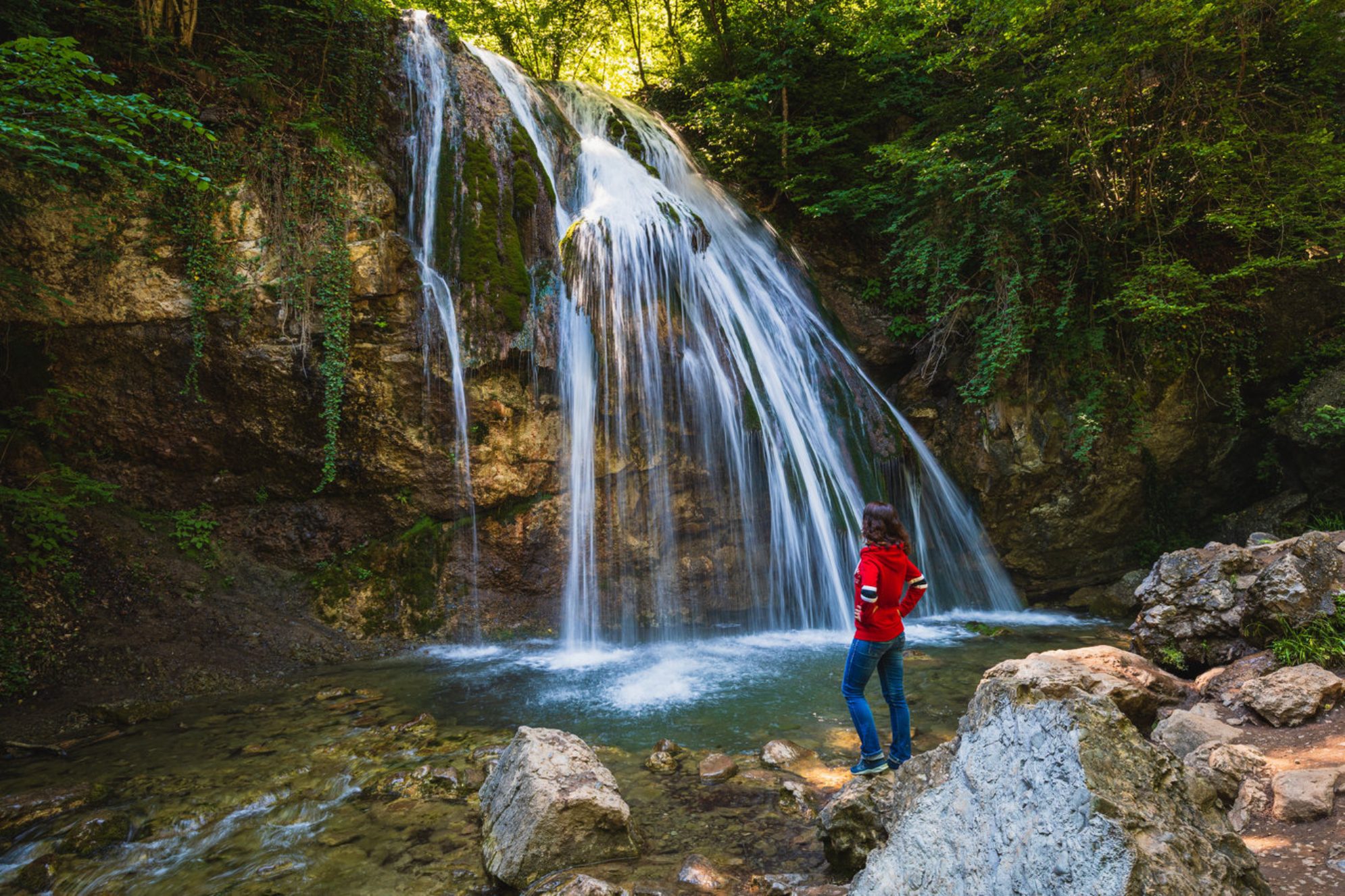 Водопад Юр-Юр в окрестностях Алушты. Источник фото: shutterstock.com
