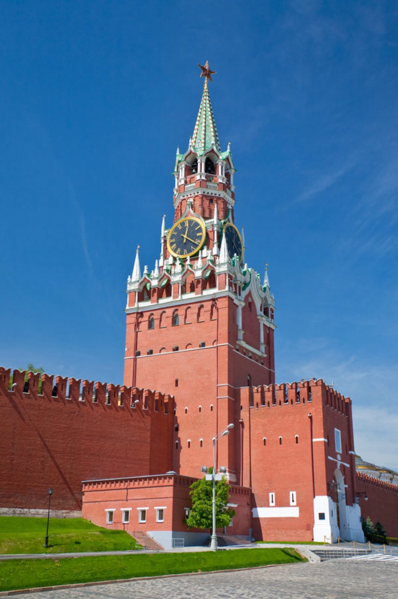 Спасская башня shutterstock.com