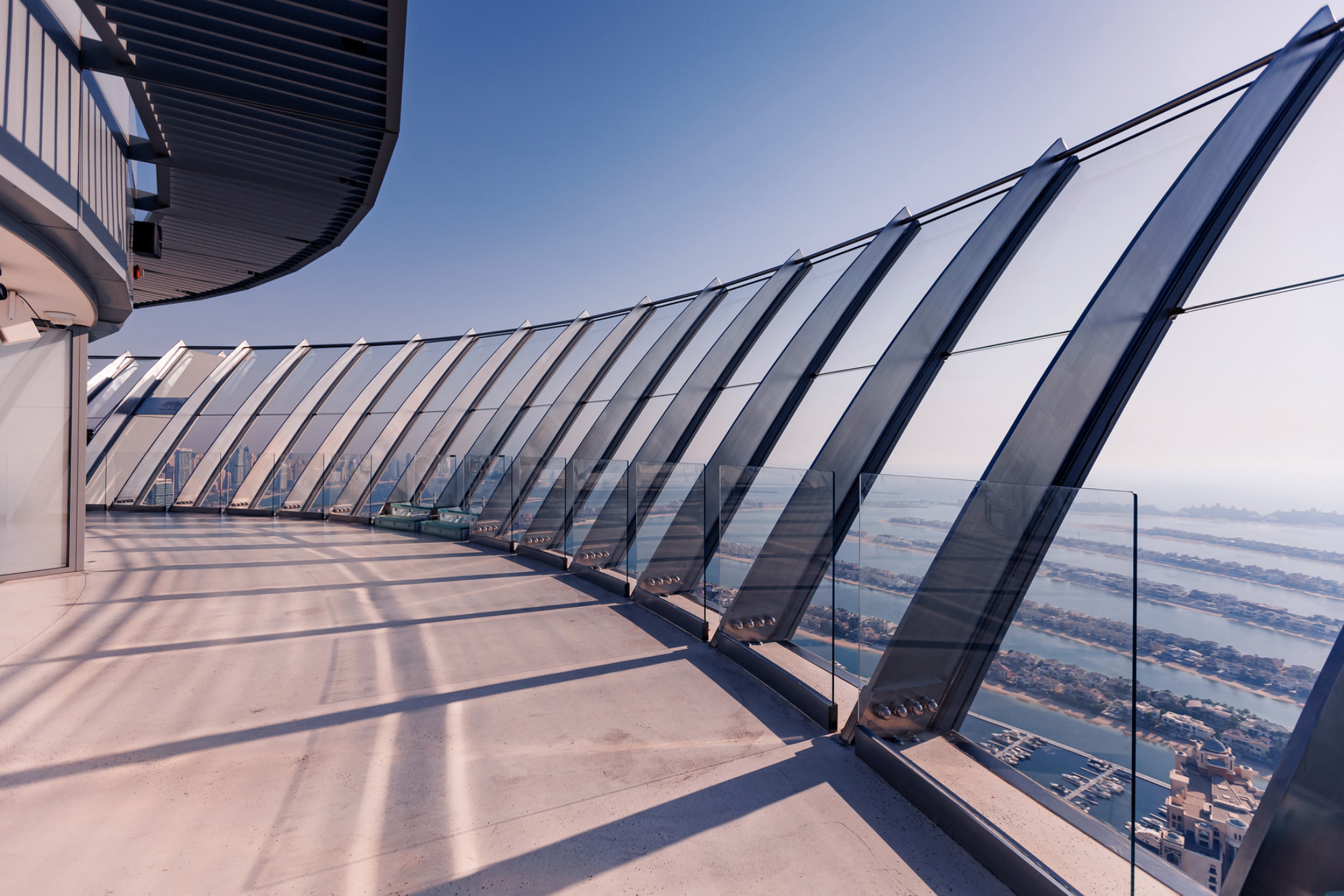 На смотровой площадке в Дубаи Shutterstock