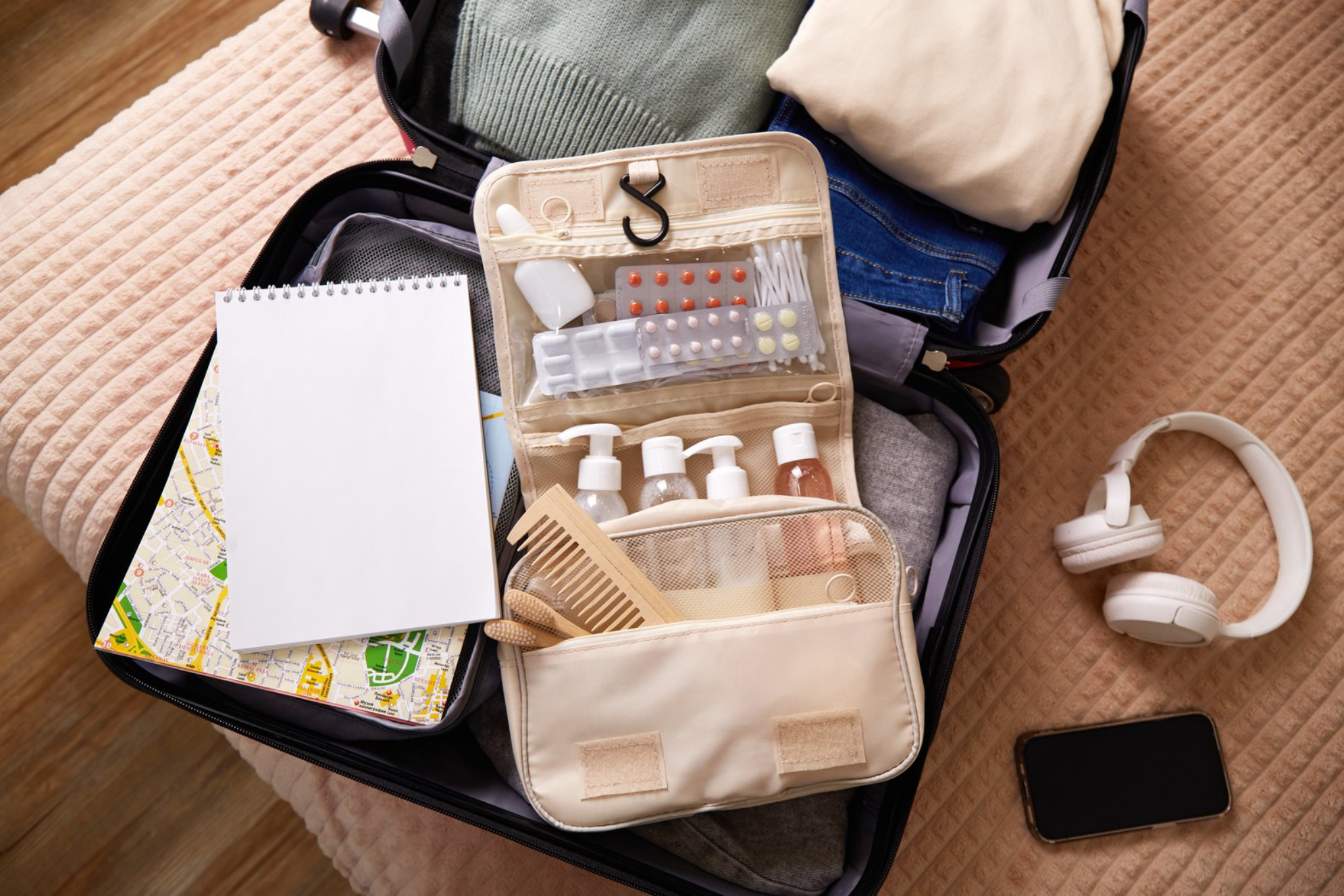 Чем лучше вы организуете хранение вещей, тем проще будет в дороге elements.envato.com