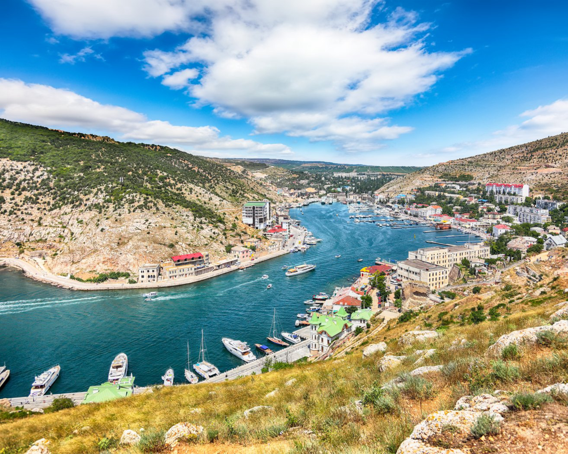 Вид на Балаклавскую бухту. Источник: Envato Elements